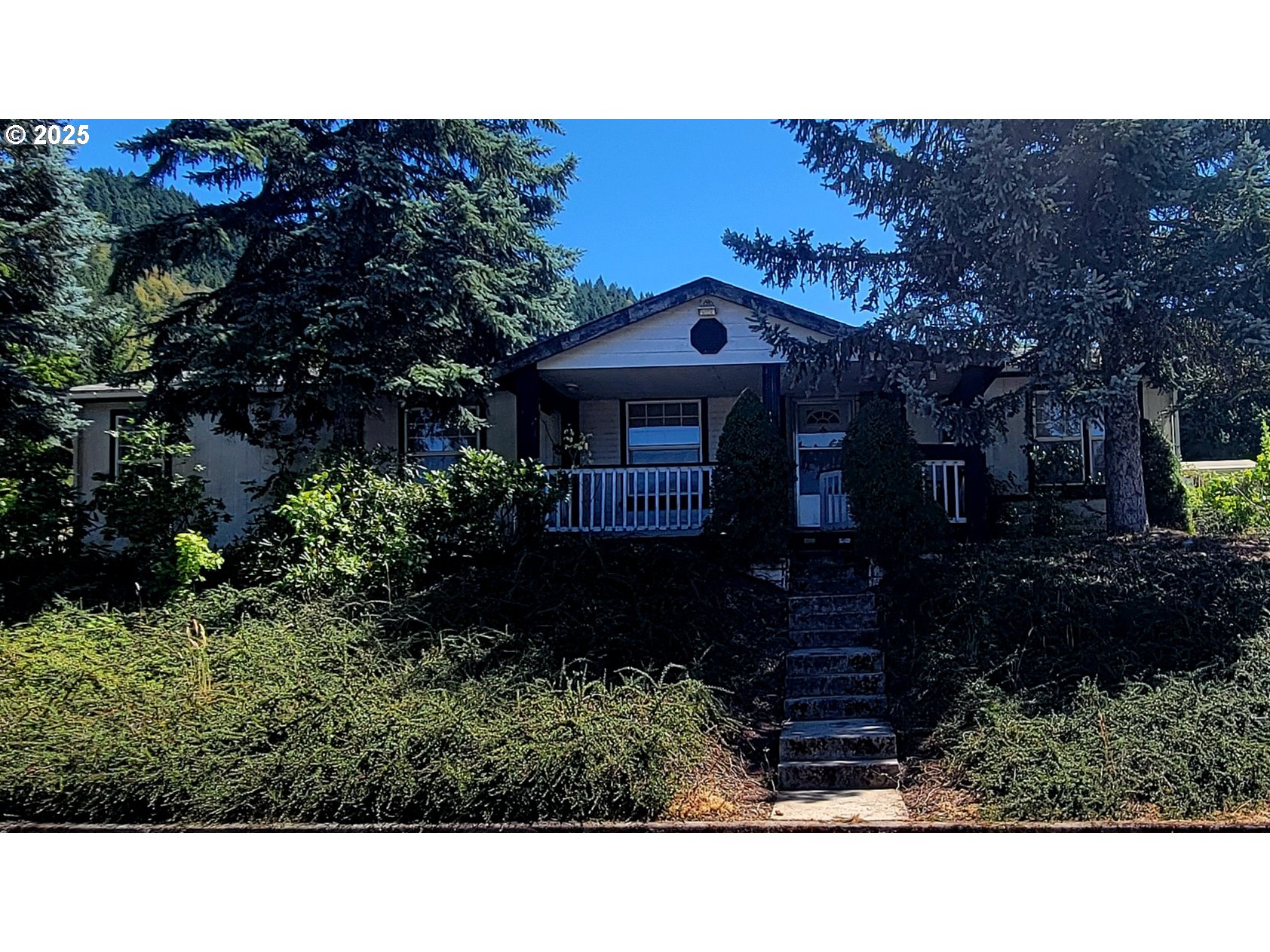 193 Clark St Property Photo 1