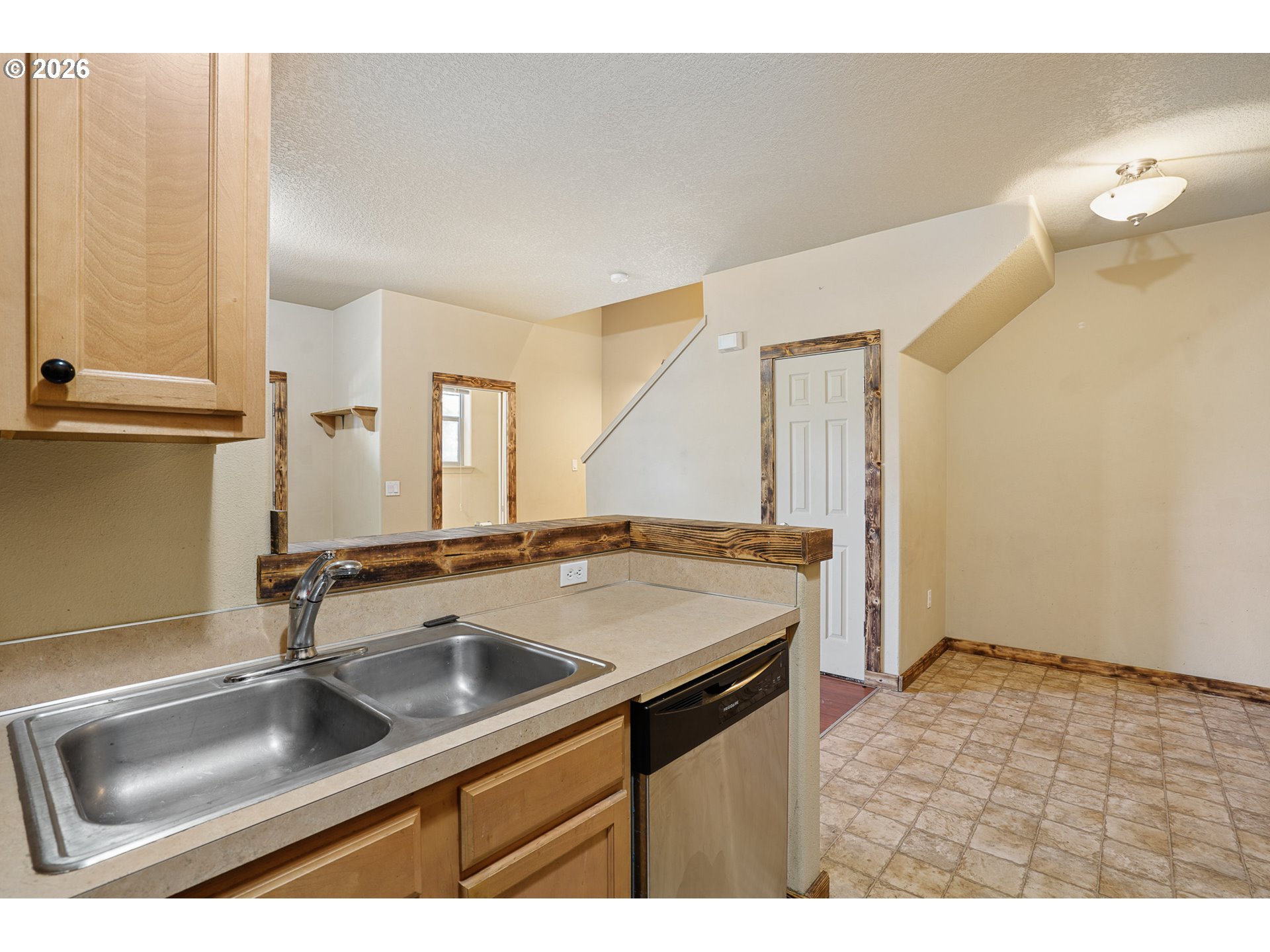 38508 Galway St Property Photo 13