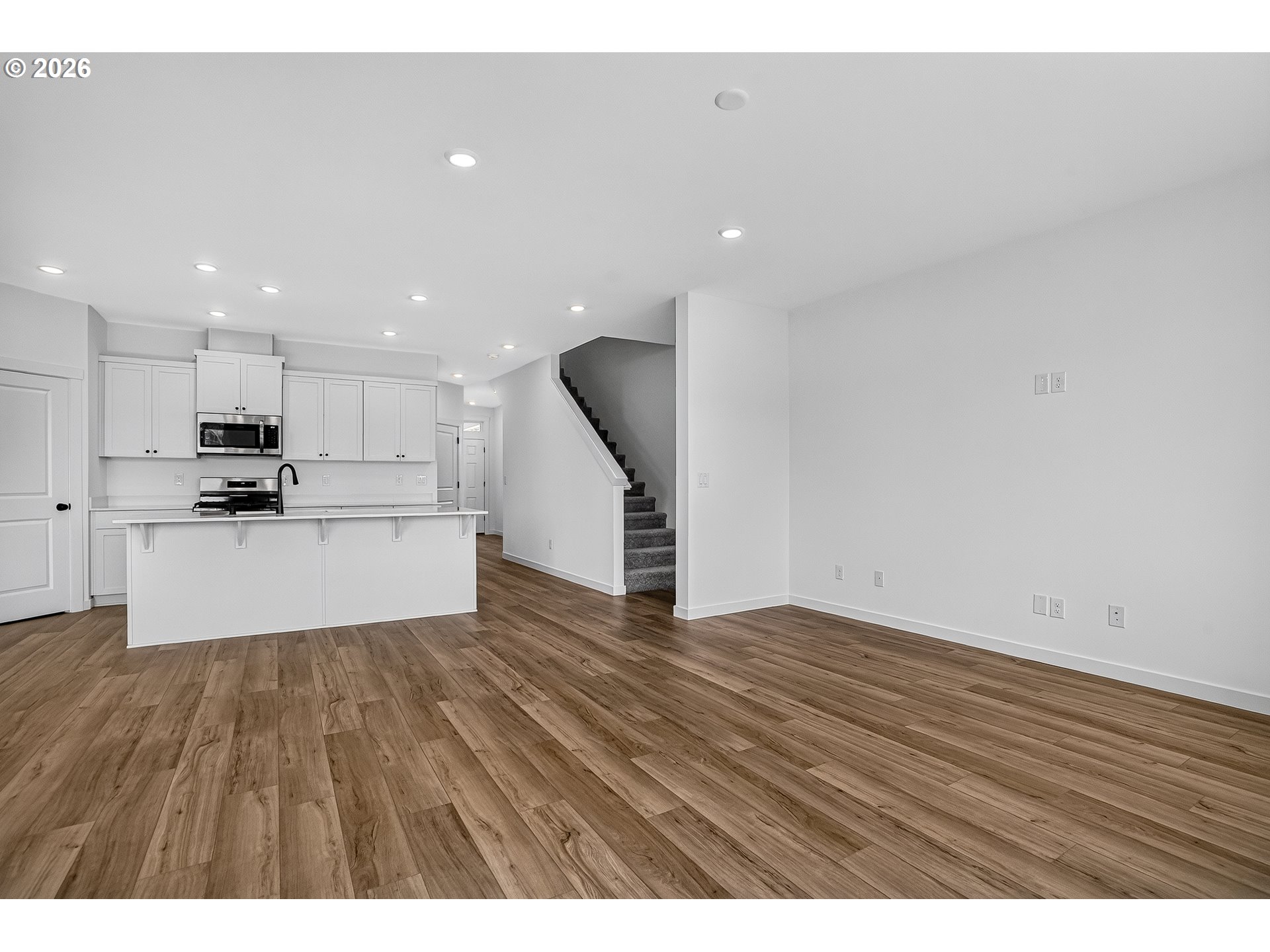 2331 Ash St Property Photo 10
