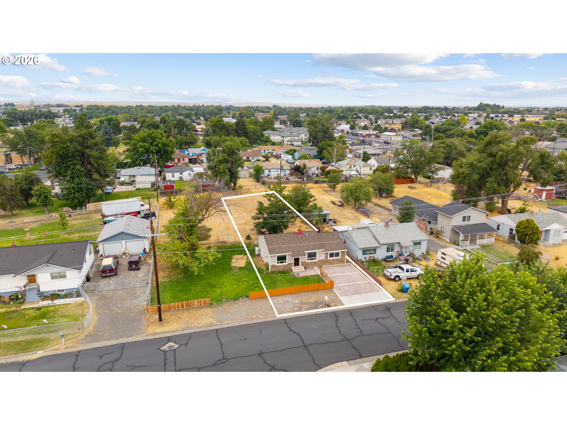 1035 W Ridgeway Ave Property Photo 14