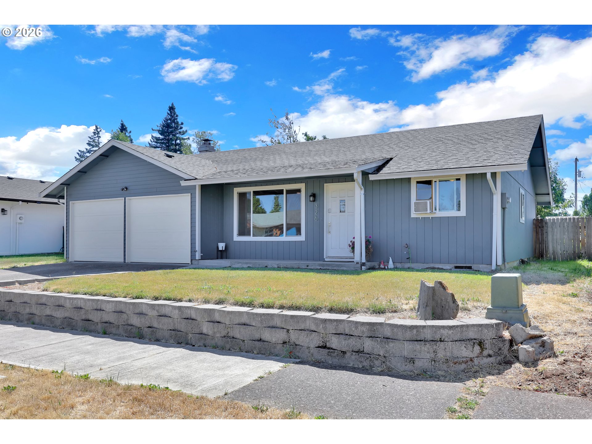 326 38th Pl Property Photo 3