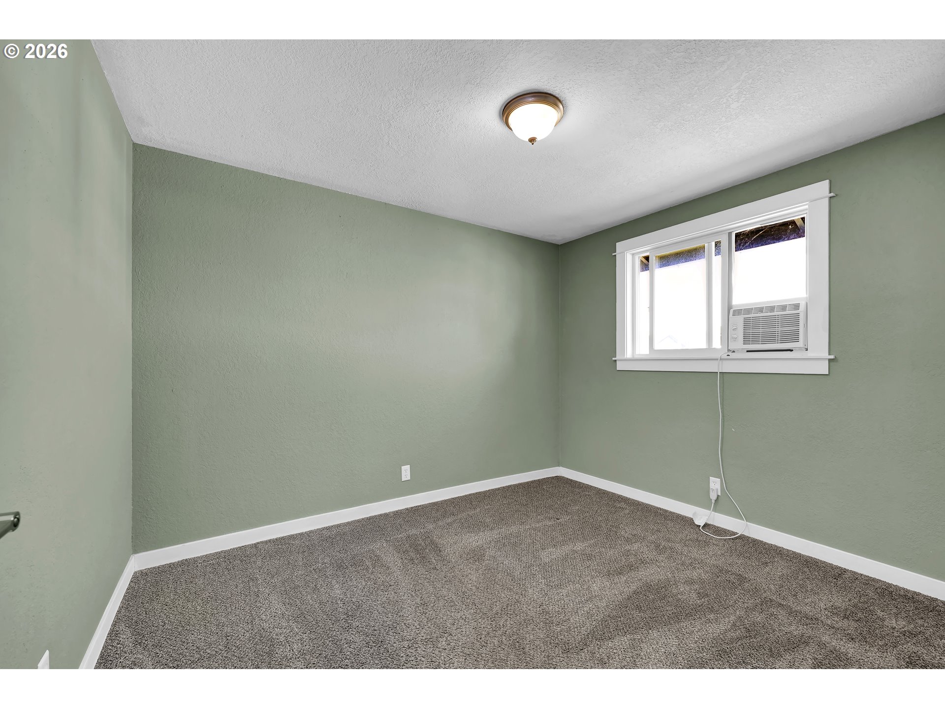 326 38th Pl Property Photo 22