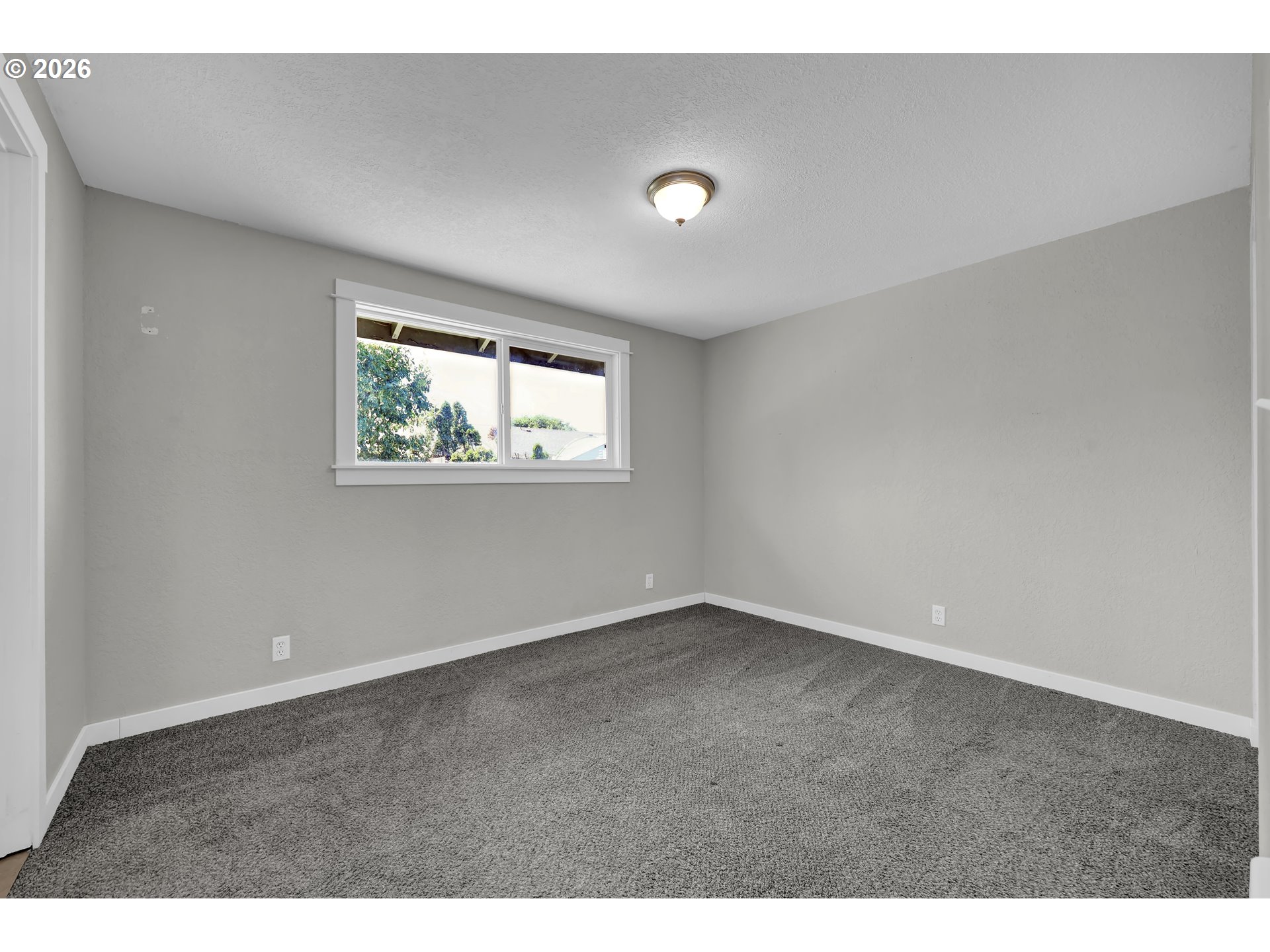 326 38th Pl Property Photo 28