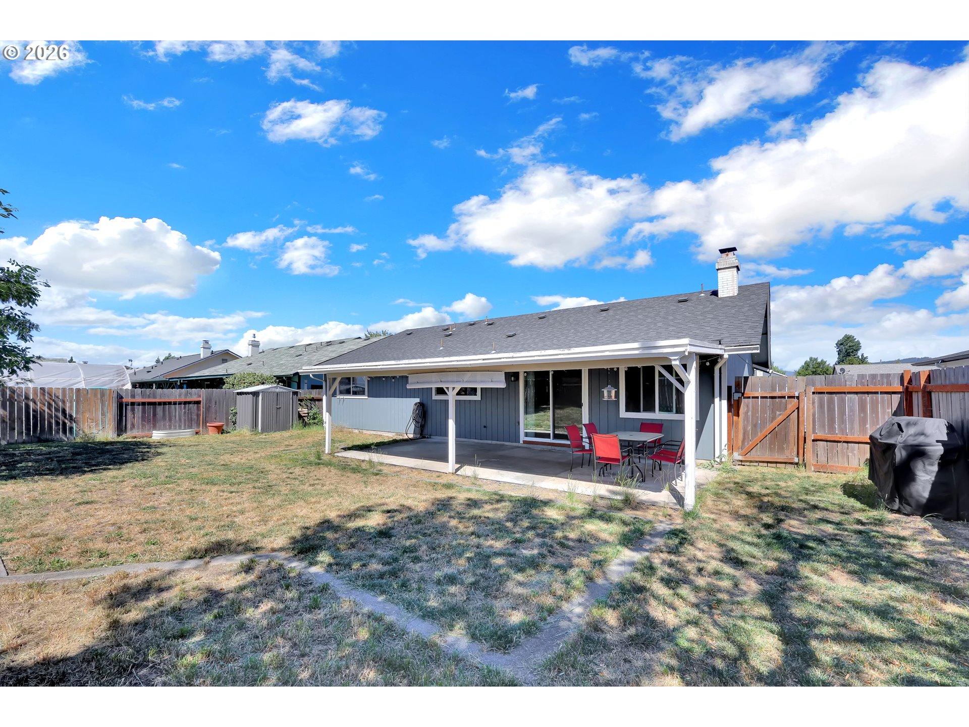 326 38th Pl Property Photo 36