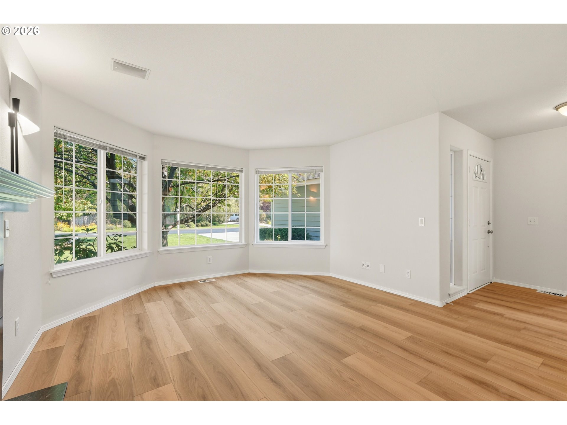 3389 Ne Stonebrook Loop Property Photo 5