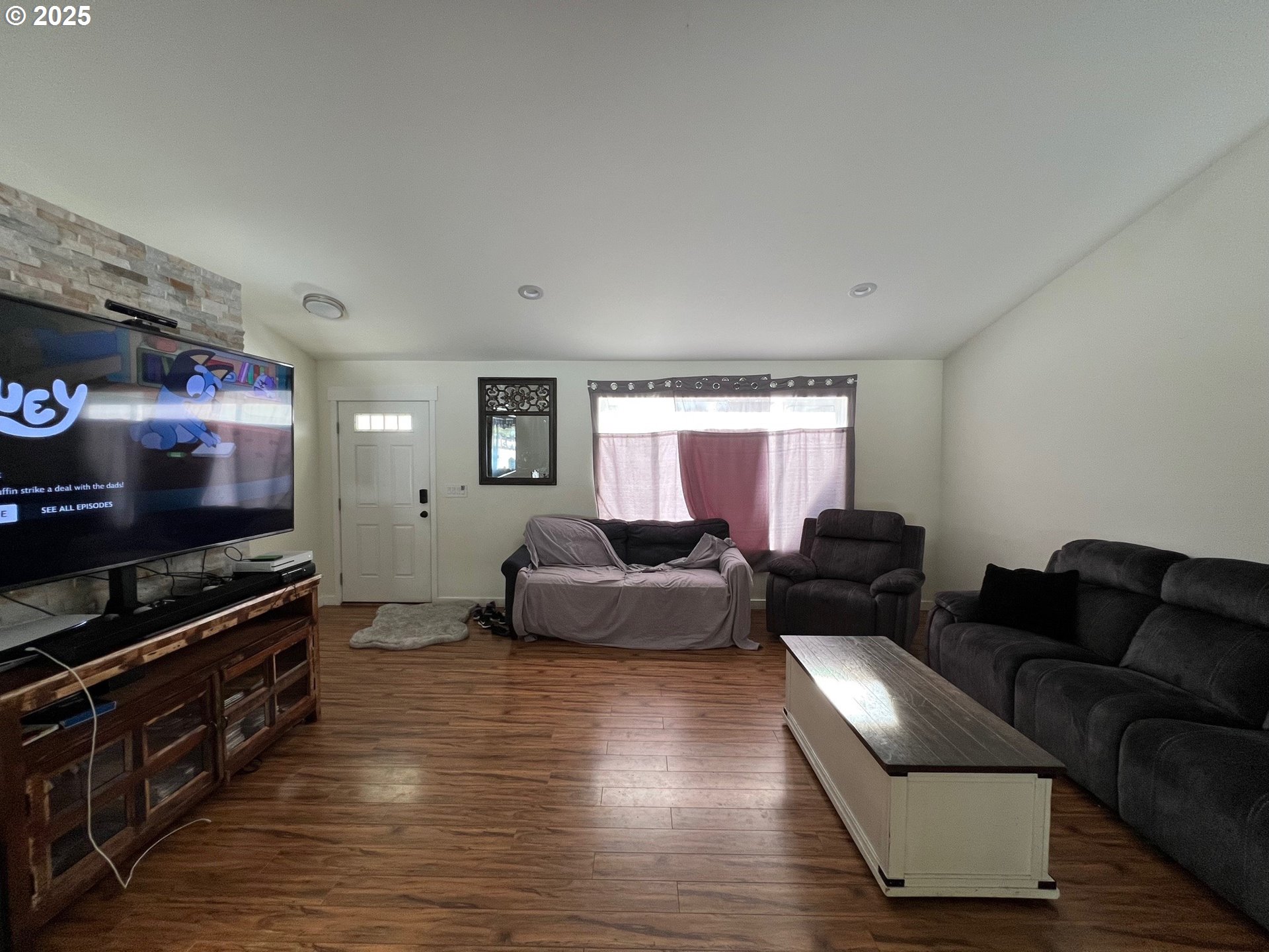 16042 Sparks Dr Property Photo 7