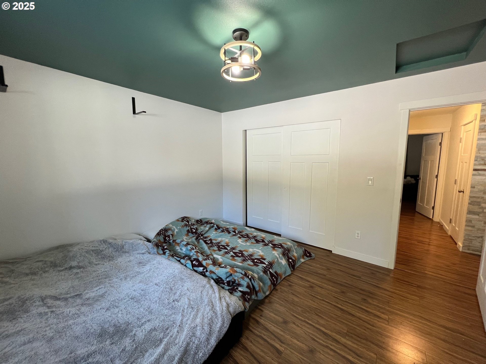 16042 Sparks Dr Property Photo 10