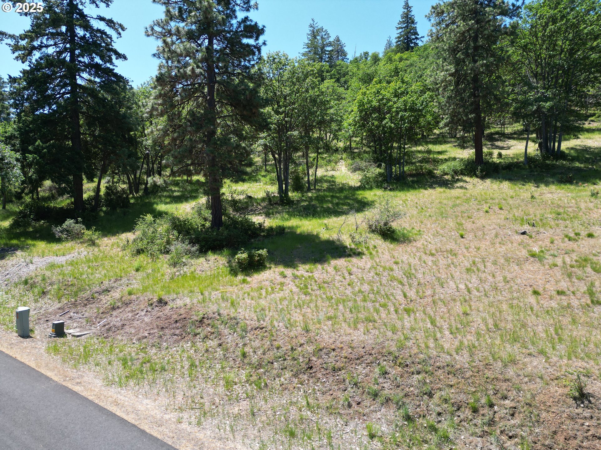 Coopers Hawk Rd Property Photo 3