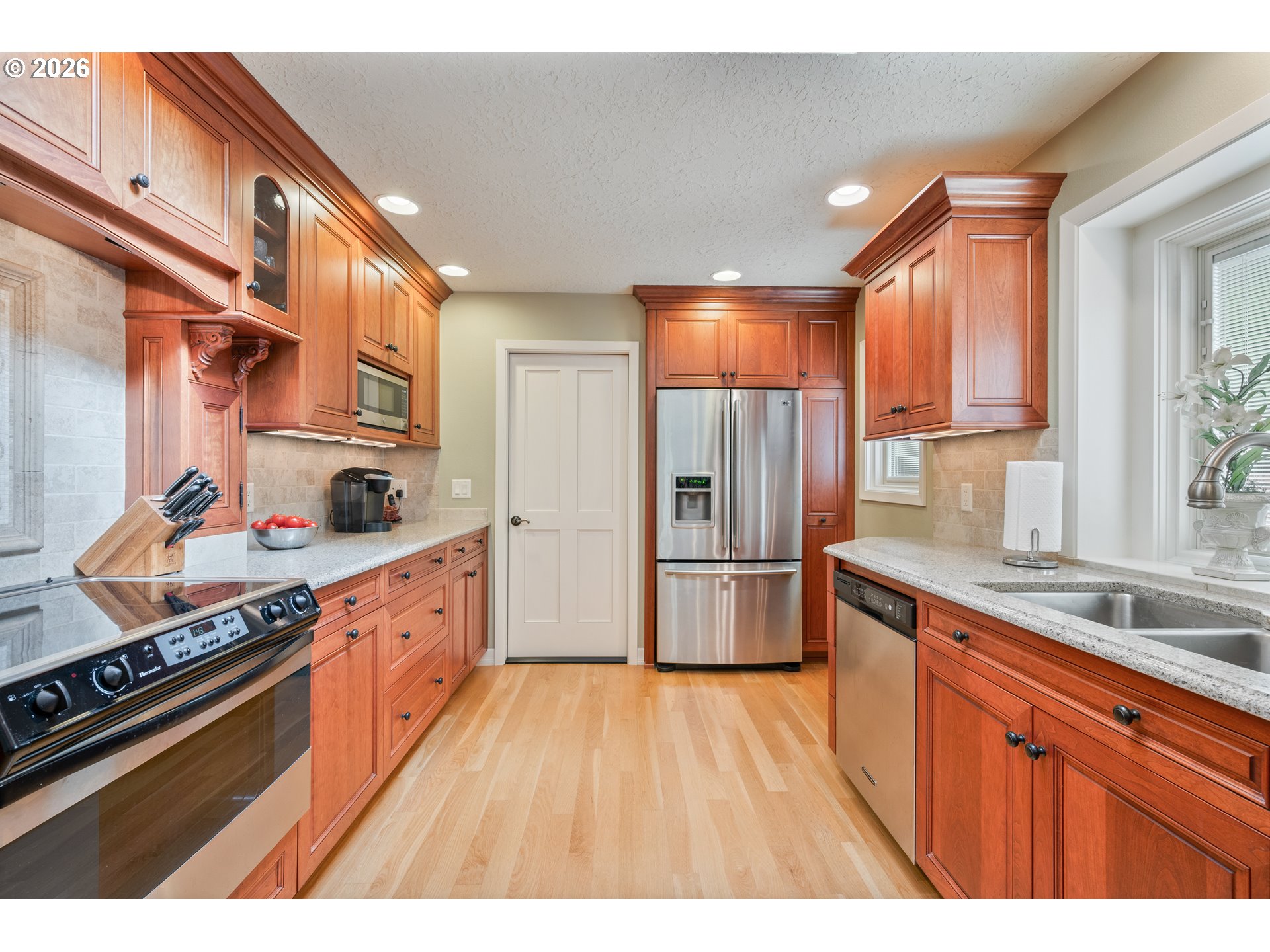 2454 Archwood Dr Property Photo 10