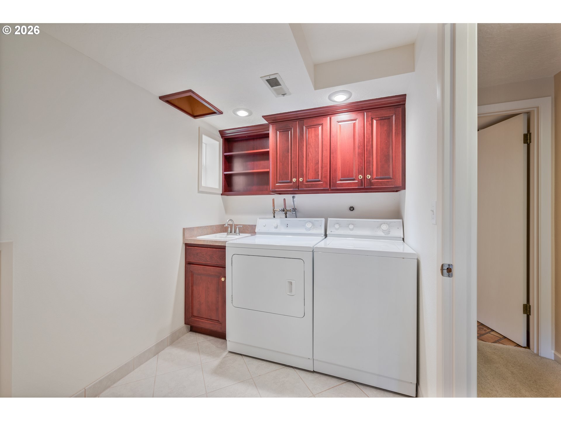 2454 Archwood Dr Property Photo 35
