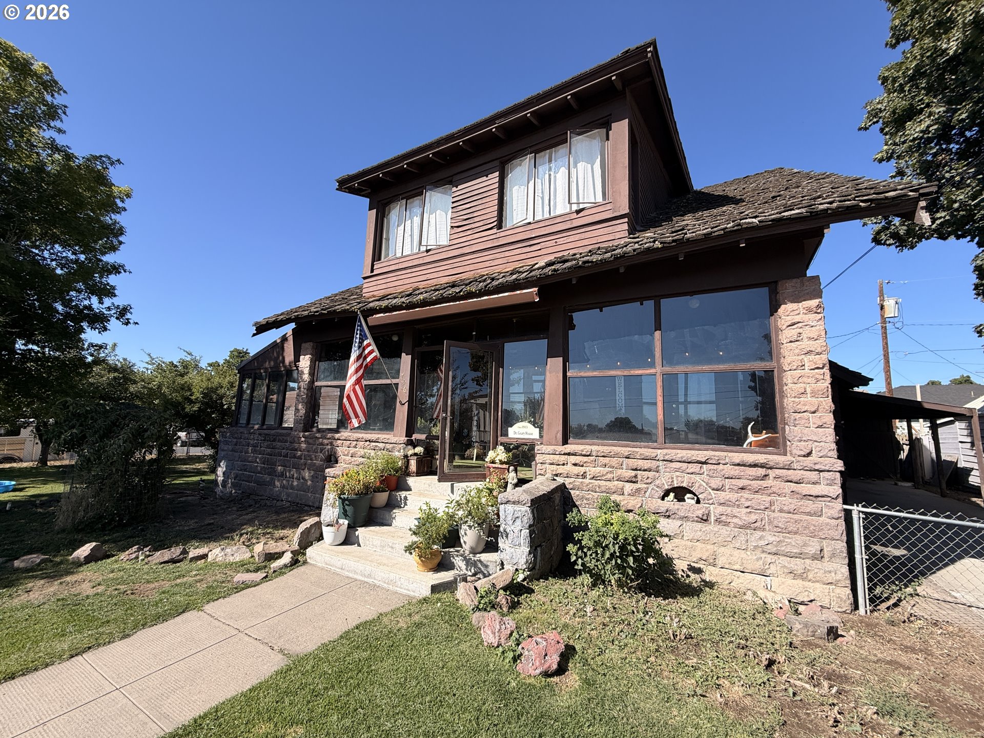 736 N Alvord Ave Property Photo 1