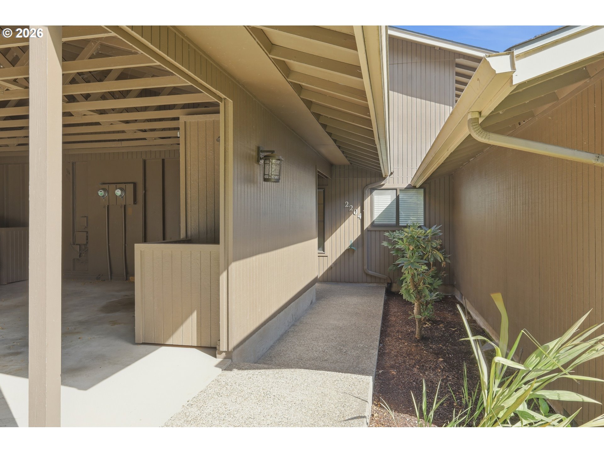 2204 Ridgeway Dr Property Photo 4