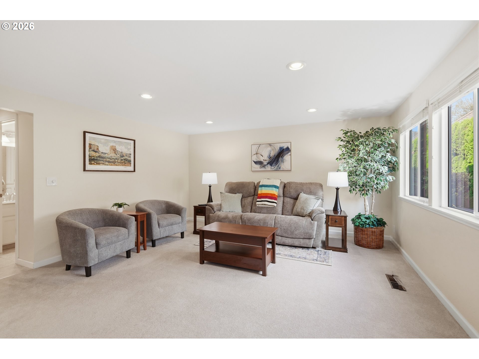 2204 Ridgeway Dr Property Photo 8