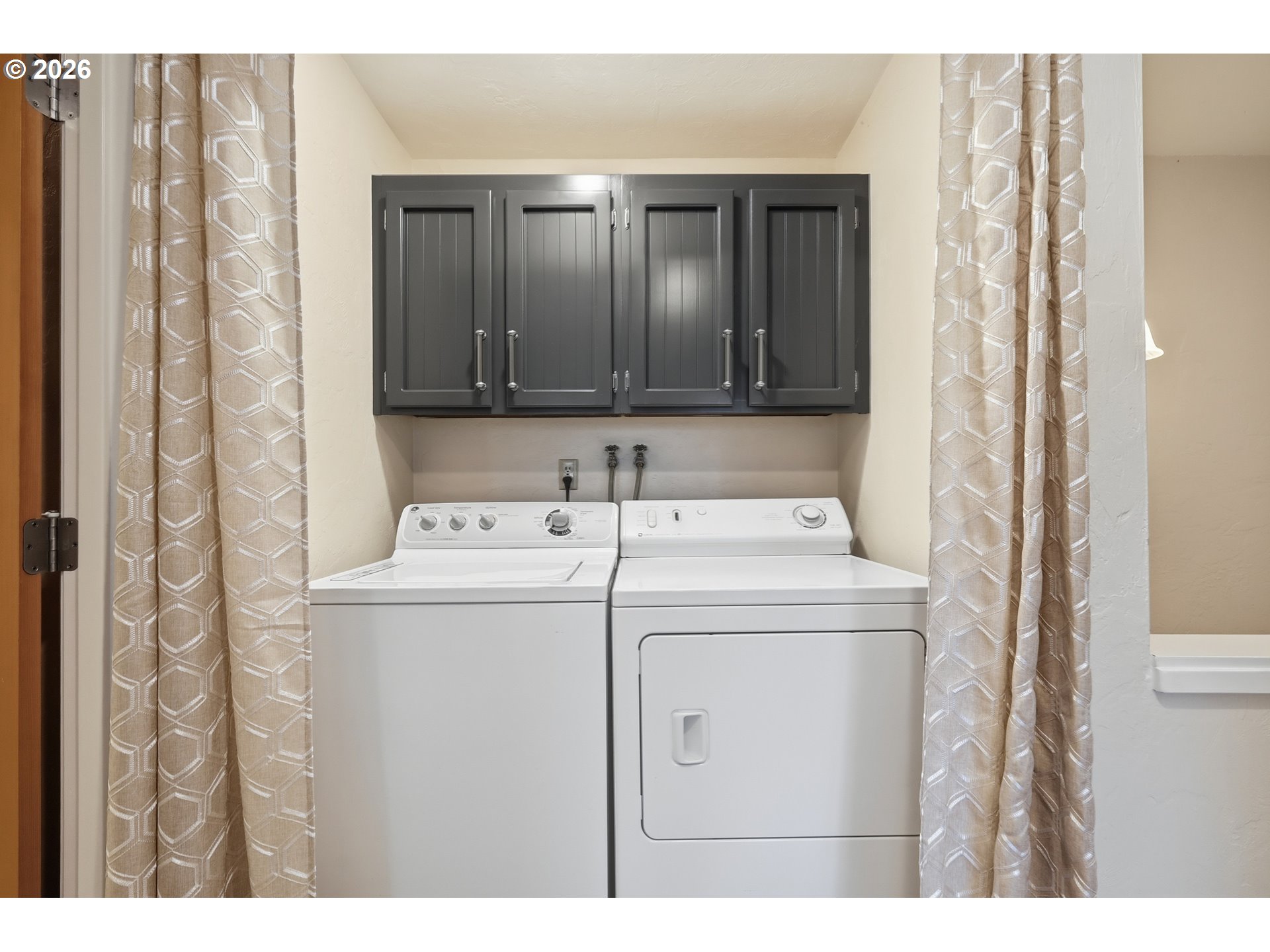 2204 Ridgeway Dr Property Photo 32