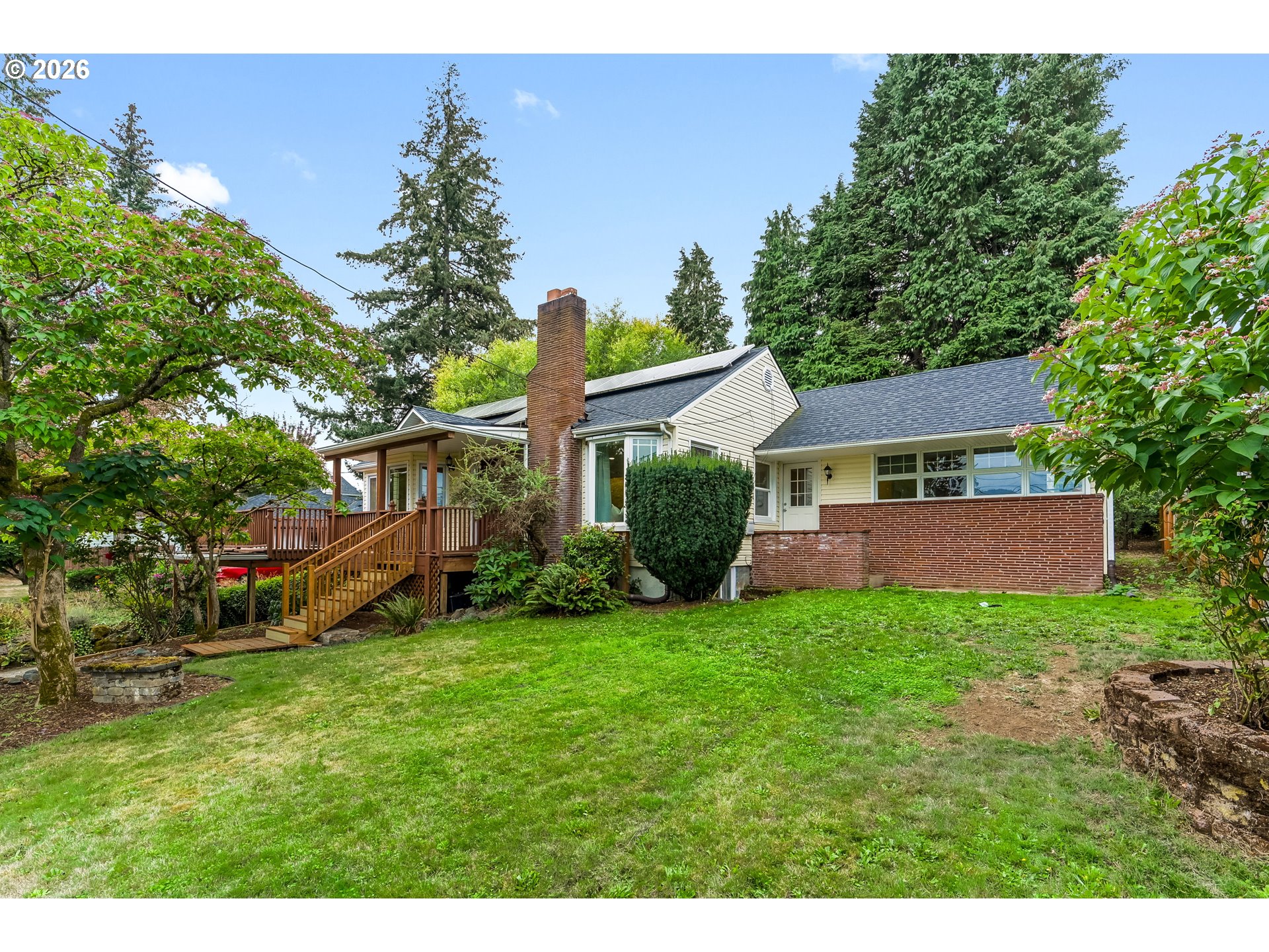 1929 Ne Adams St Property Photo 1