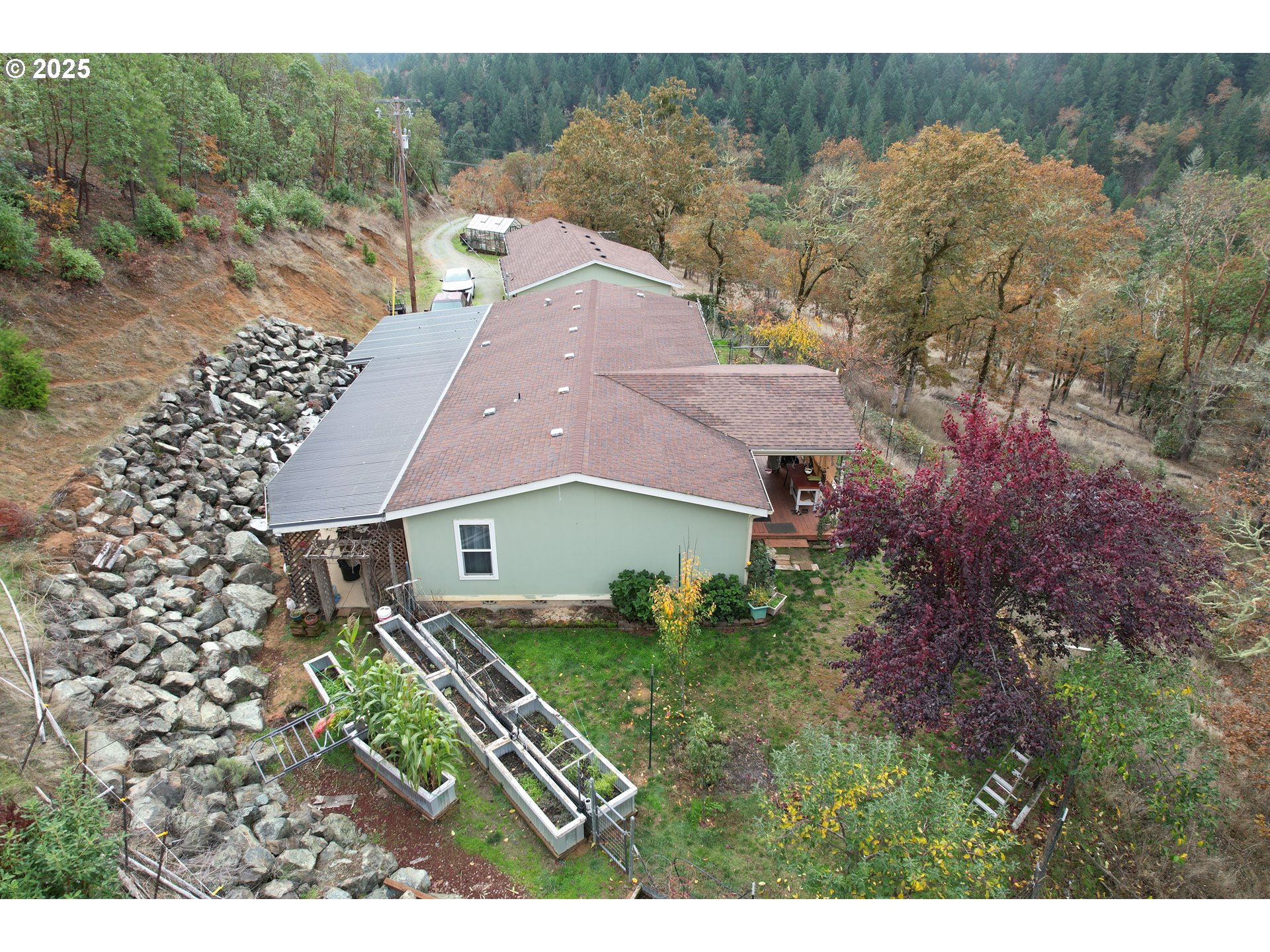 1320 Shoestring Rd Property Photo 5