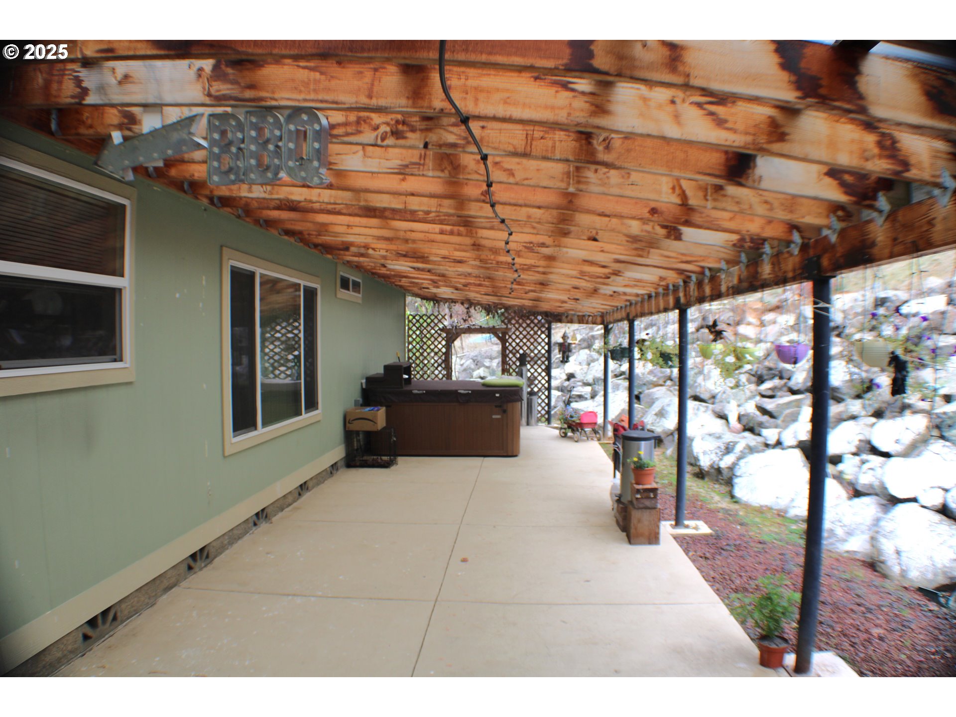 1320 Shoestring Rd Property Photo 26