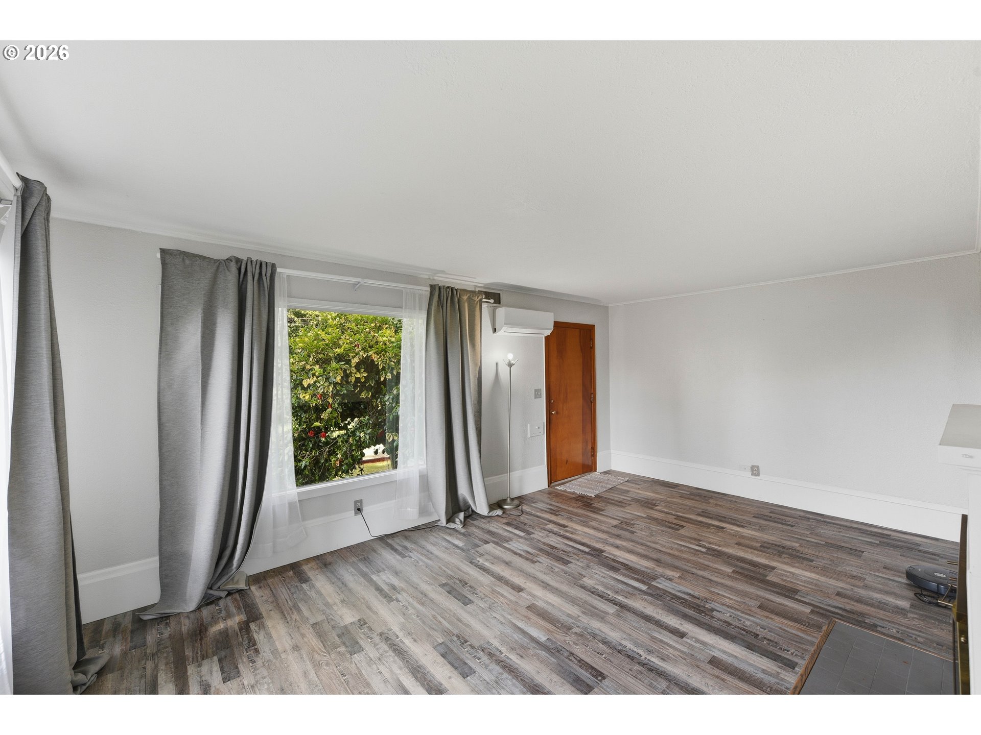 1313 Bayview St Property Photo 5