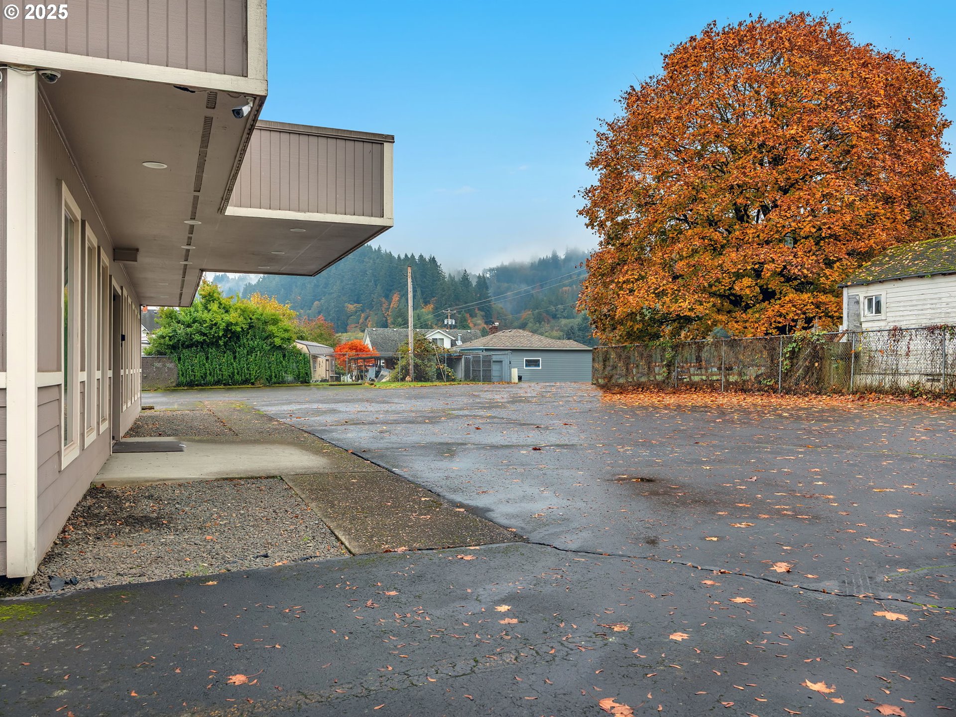 49249 Highway 30 Property Photo 5