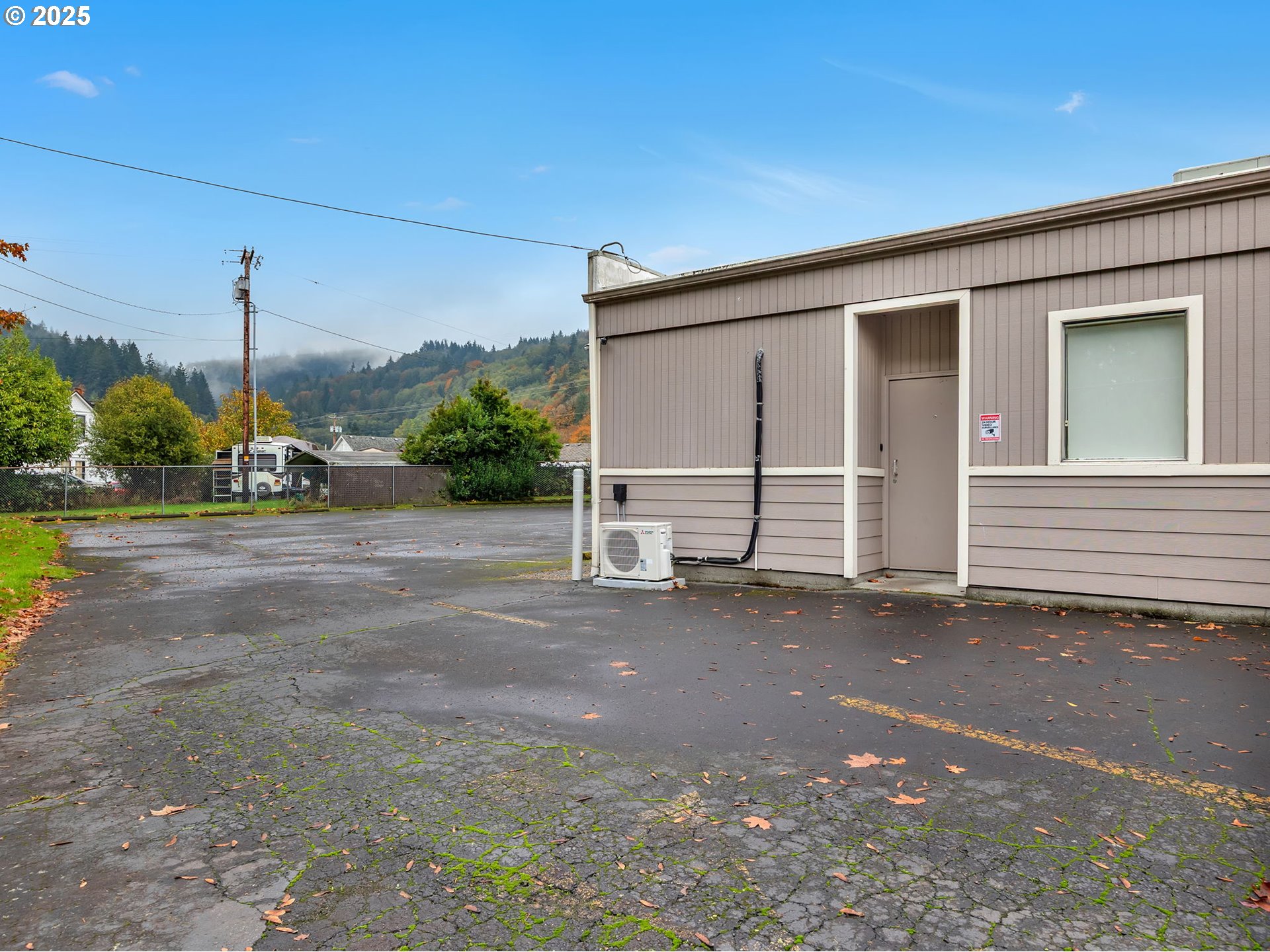 49249 Highway 30 Property Photo 6