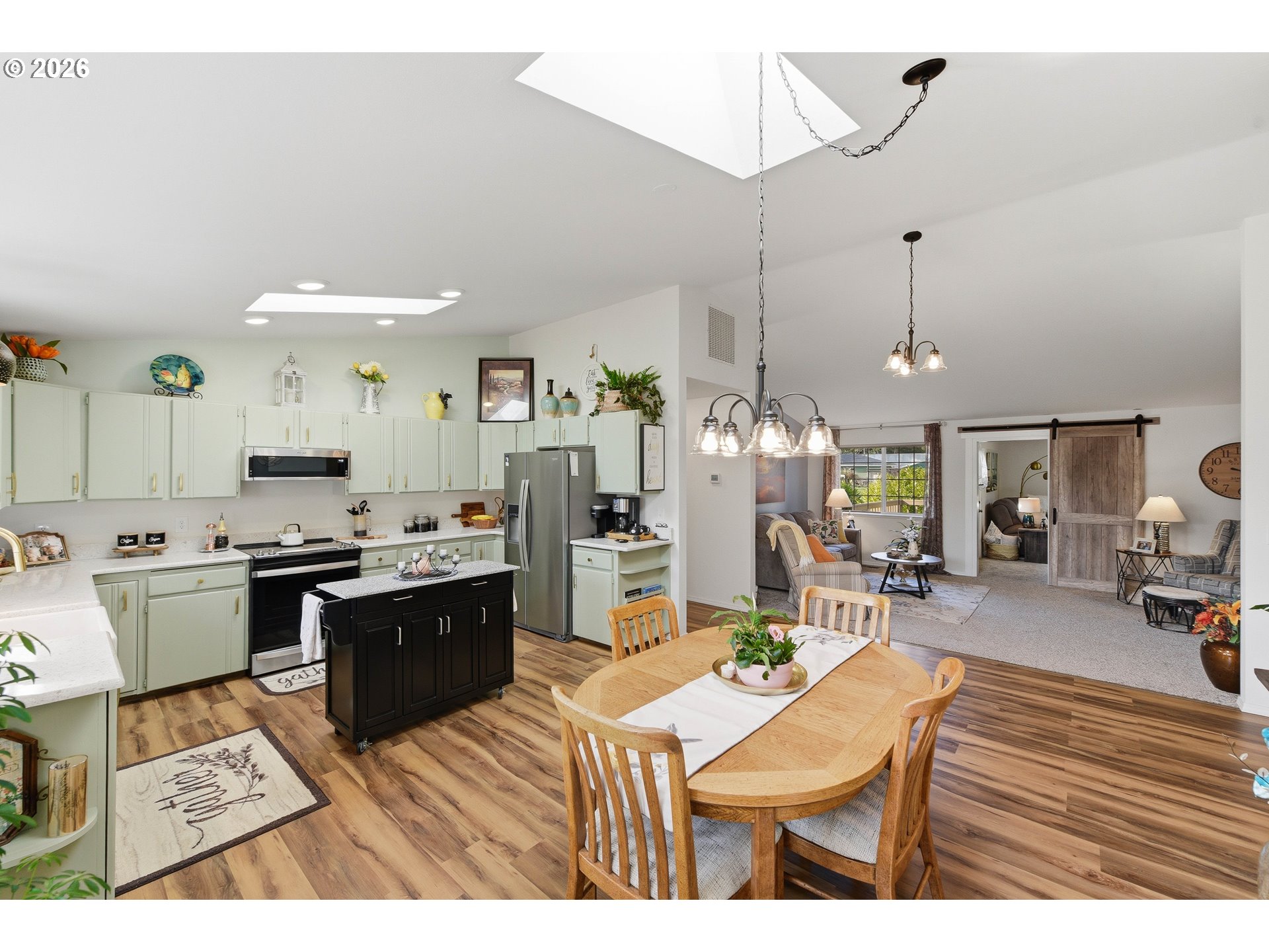 1345 Sanford St Property Photo 16