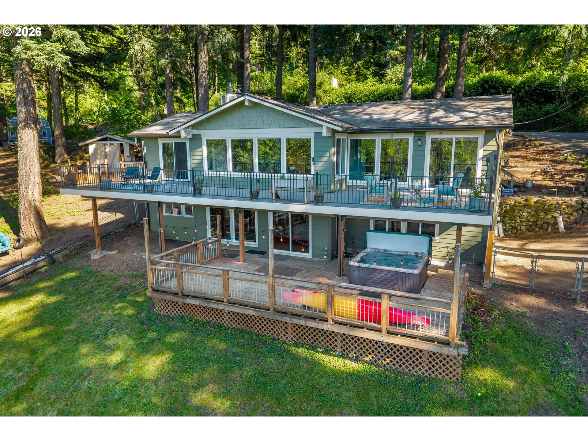 47645 E Columbia River Hwy Property Photo 1