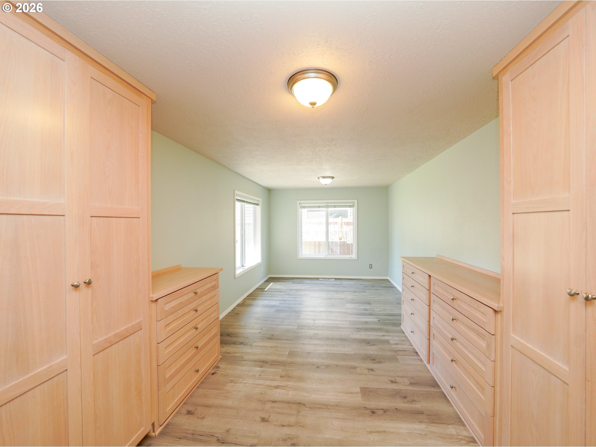 692 Burgundy Ave Ne Property Photo 14