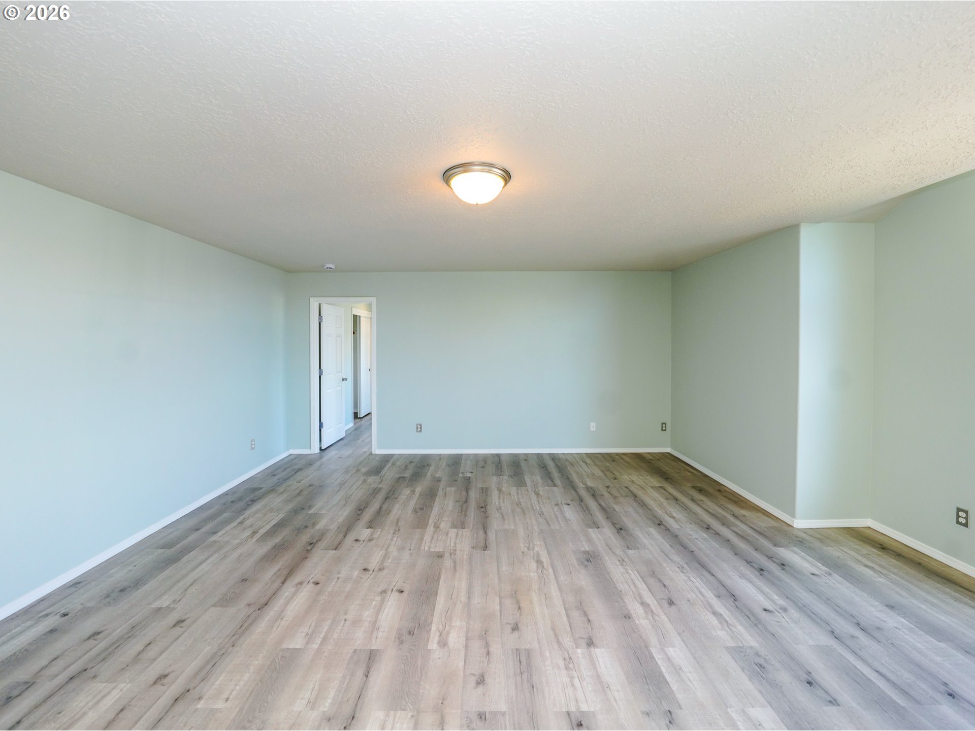 692 Burgundy Ave Ne Property Photo 18