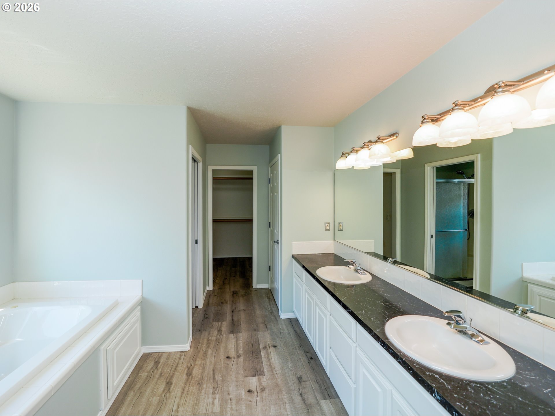 692 Burgundy Ave Ne Property Photo 25