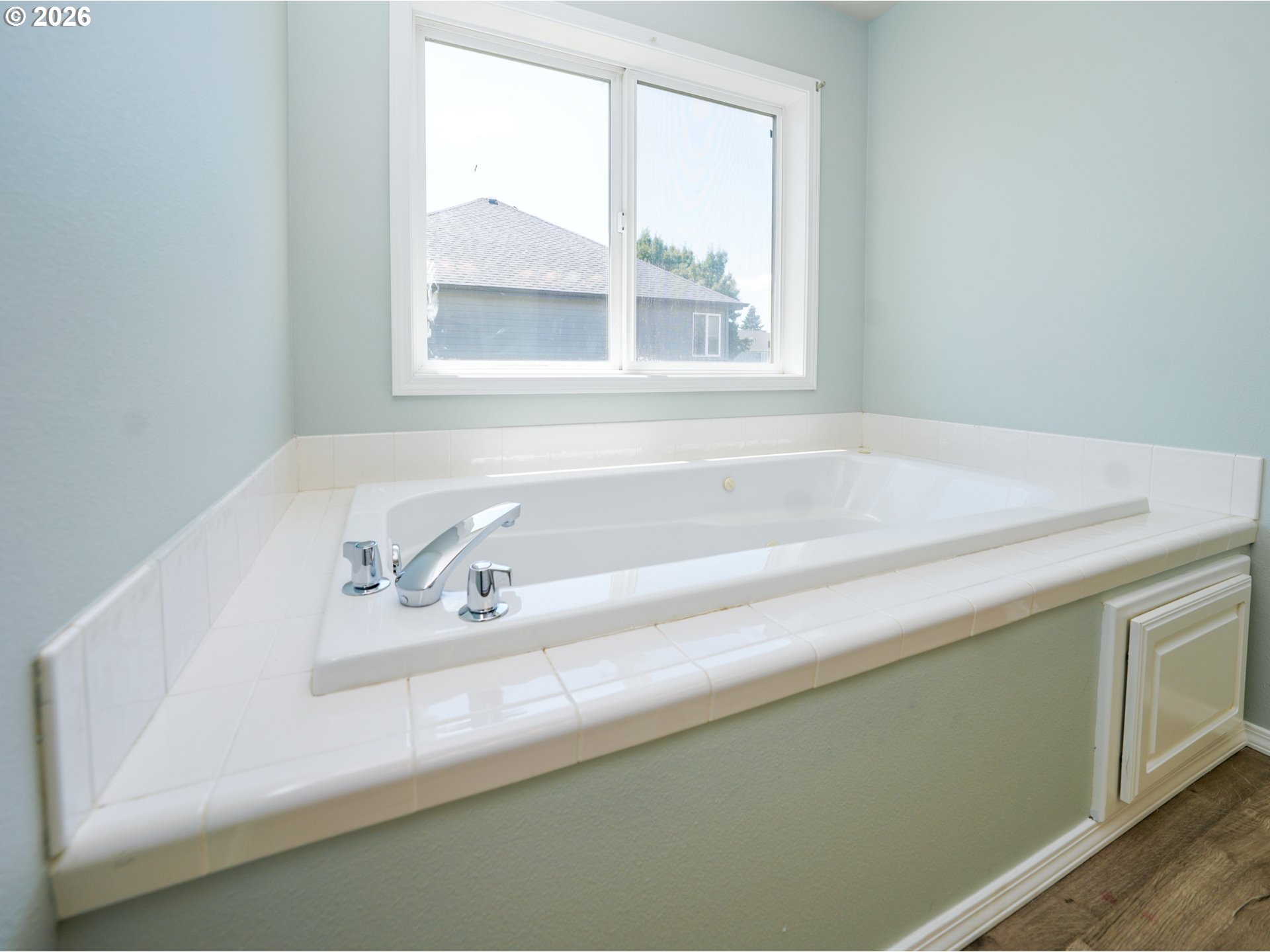 692 Burgundy Ave Ne Property Photo 29