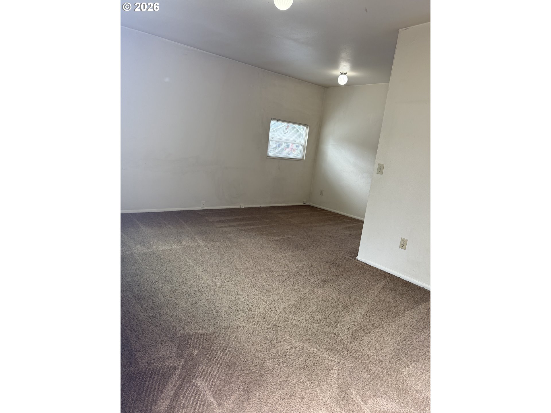 736 5th St Property Photo 2
