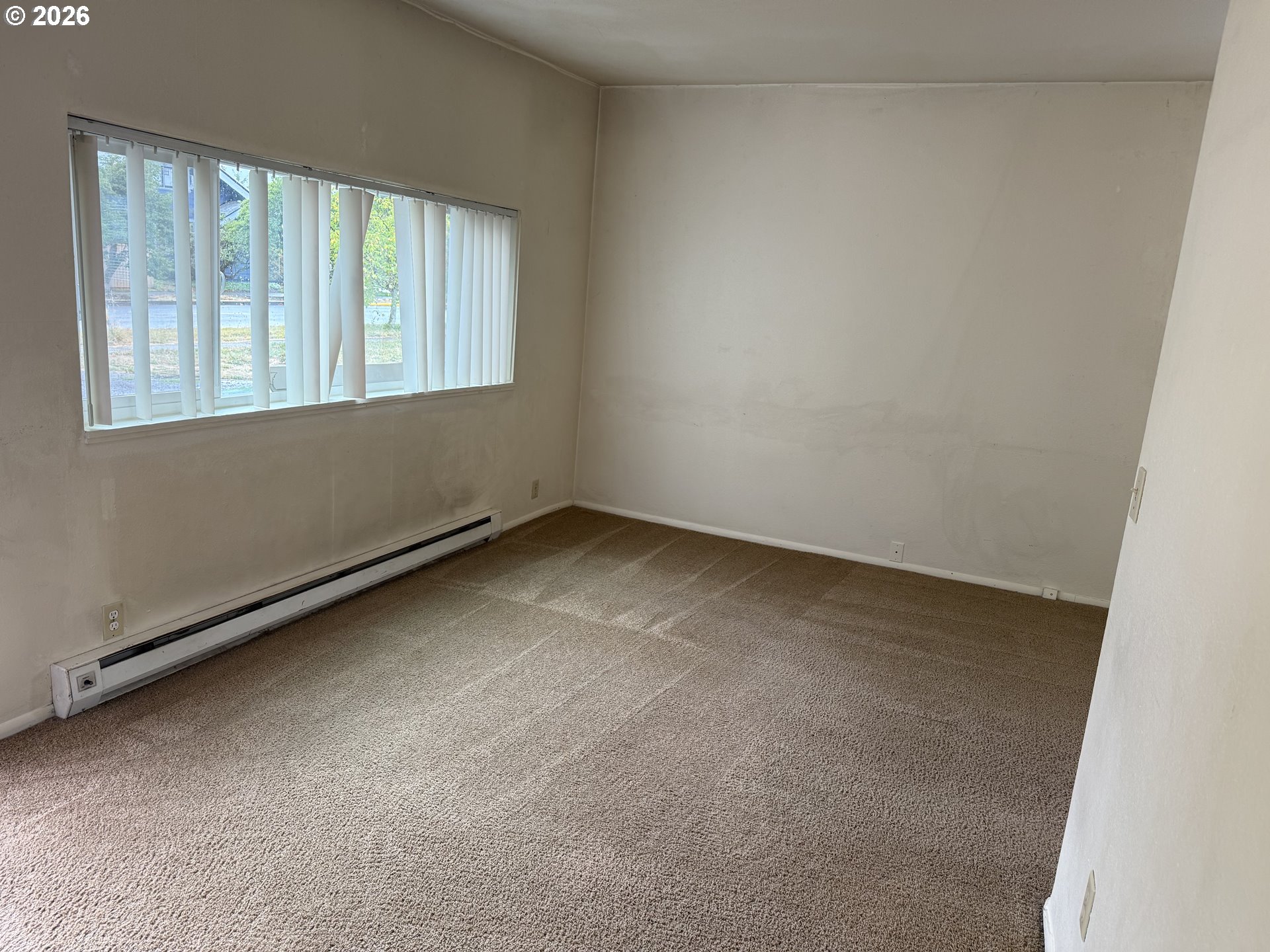 736 5th St Property Photo 3