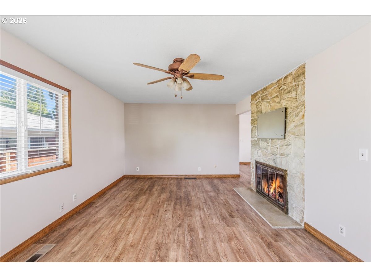 7910 N Mckenna Ave Property Photo 5