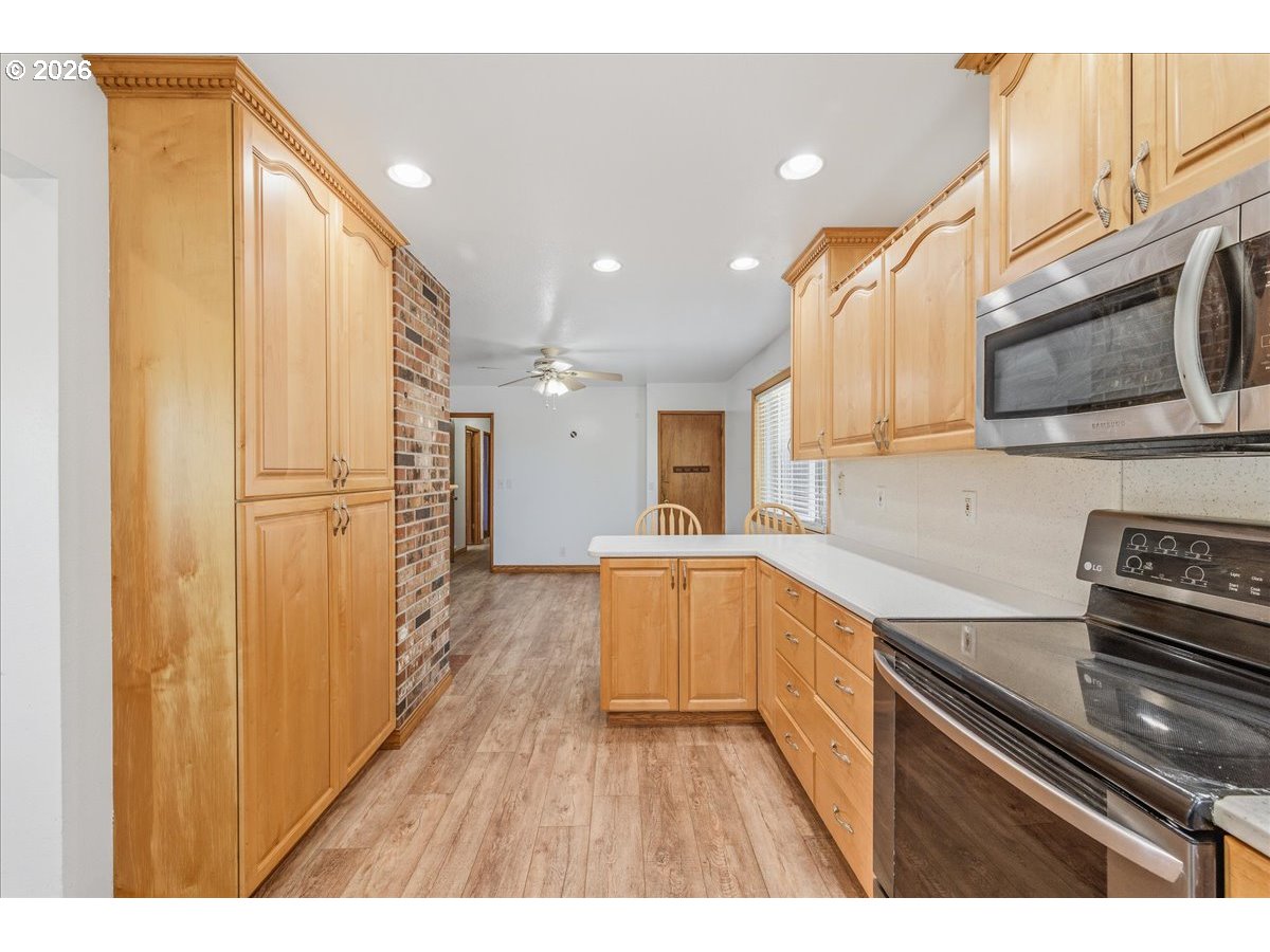 7910 N Mckenna Ave Property Photo 12