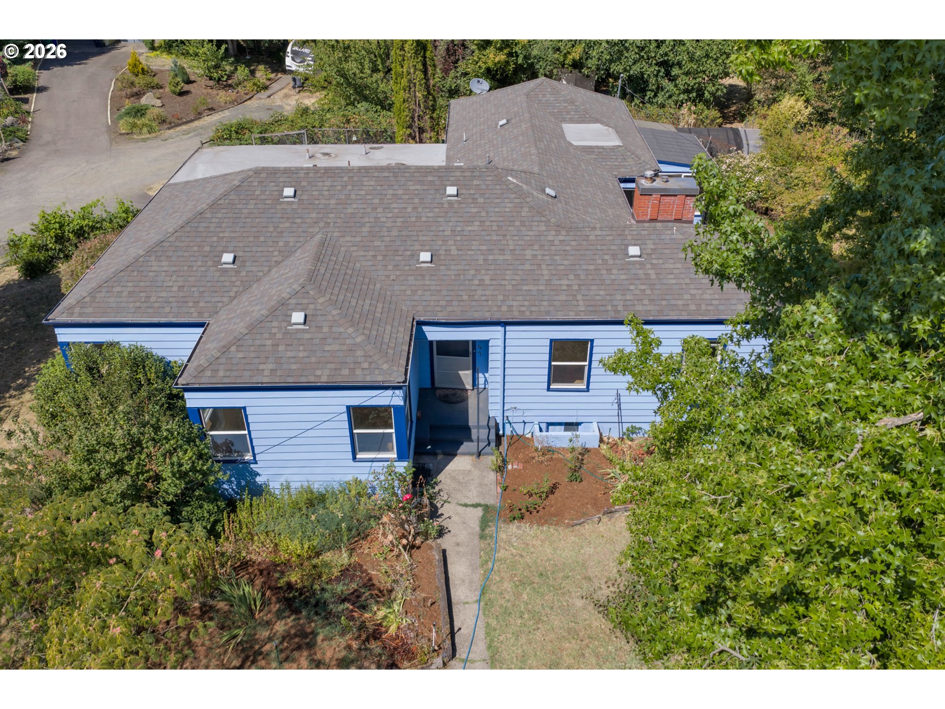 1147 PARK AVE Property Photo 1