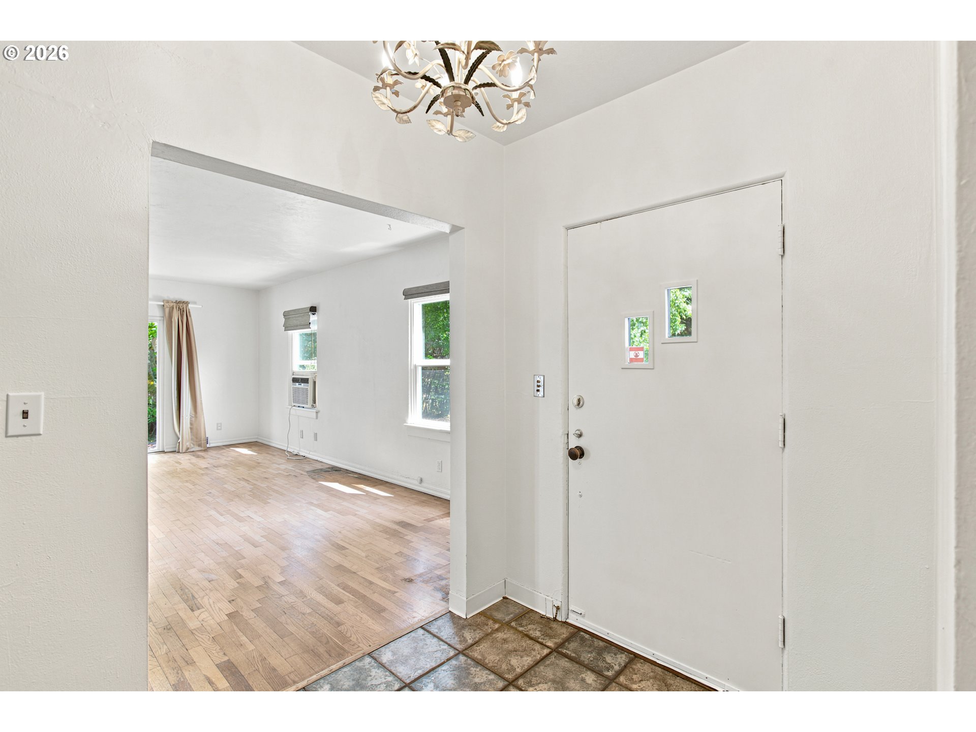 1147 Park Ave Property Photo 5