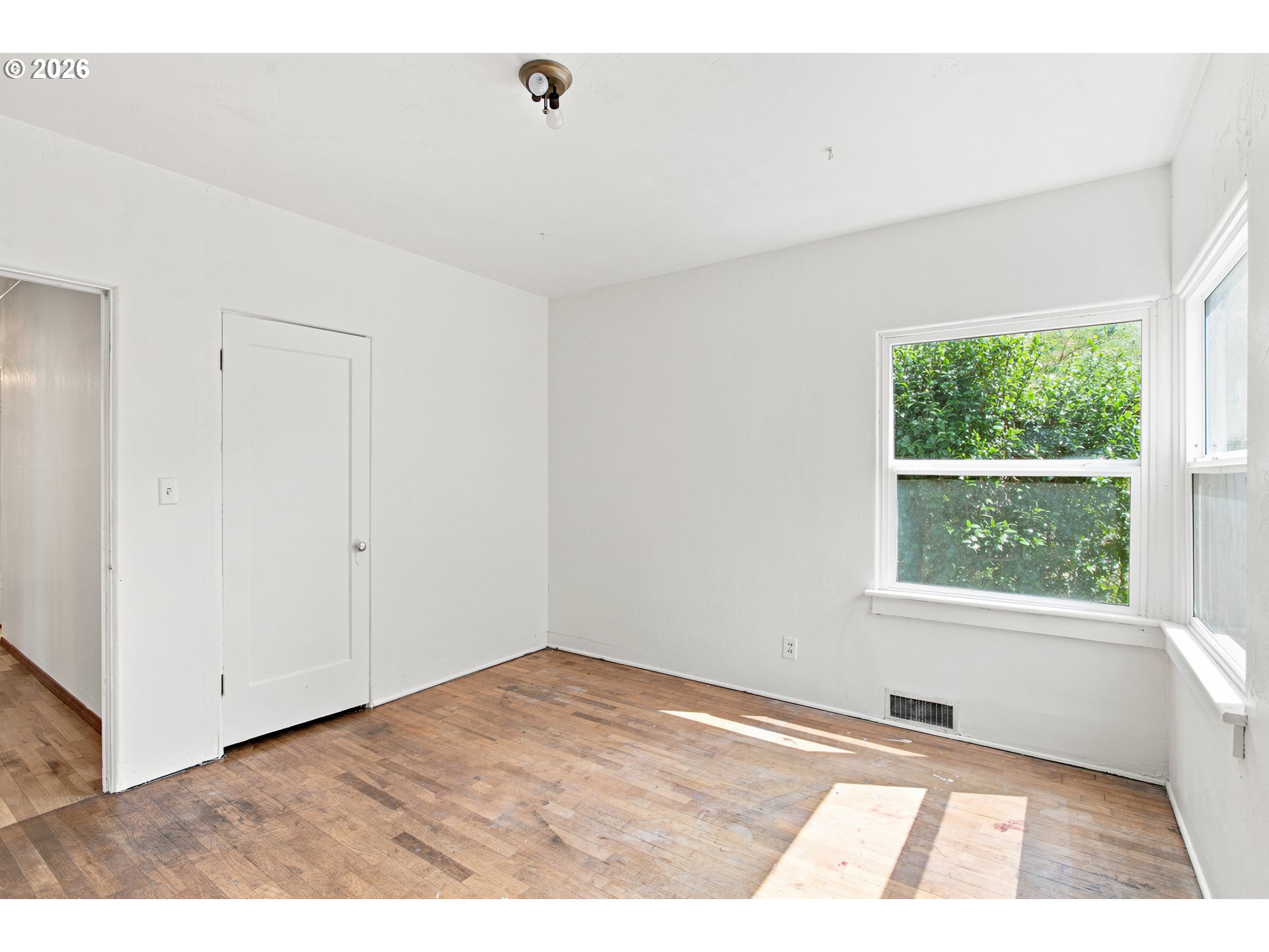 1147 Park Ave Property Photo 22