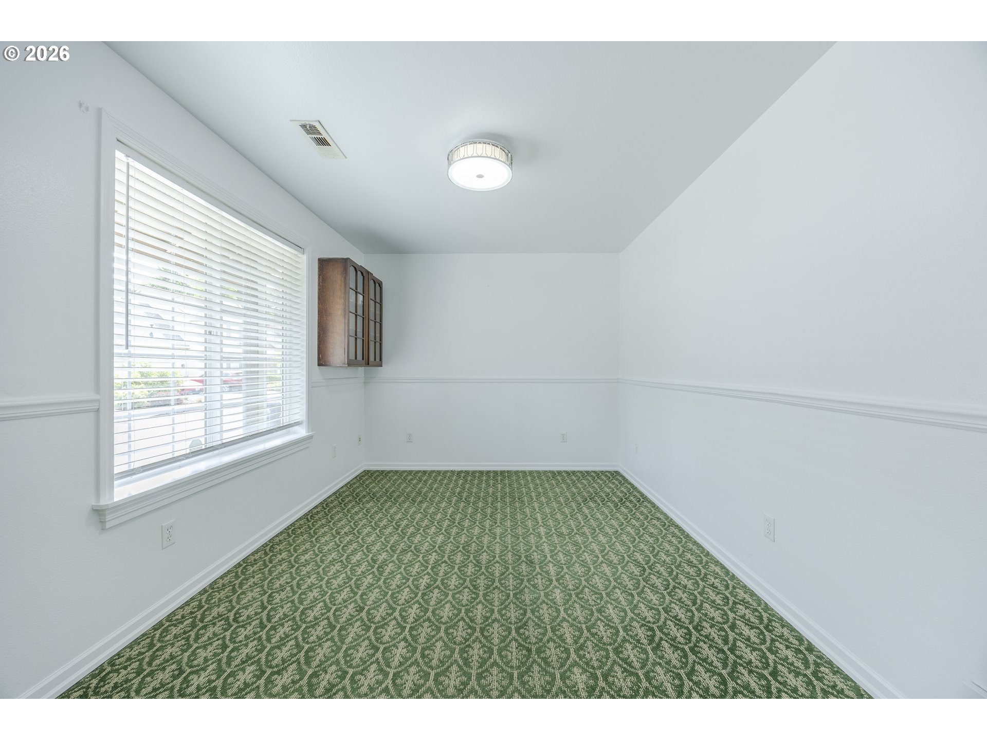 6876 Simeon Dr Property Photo 5