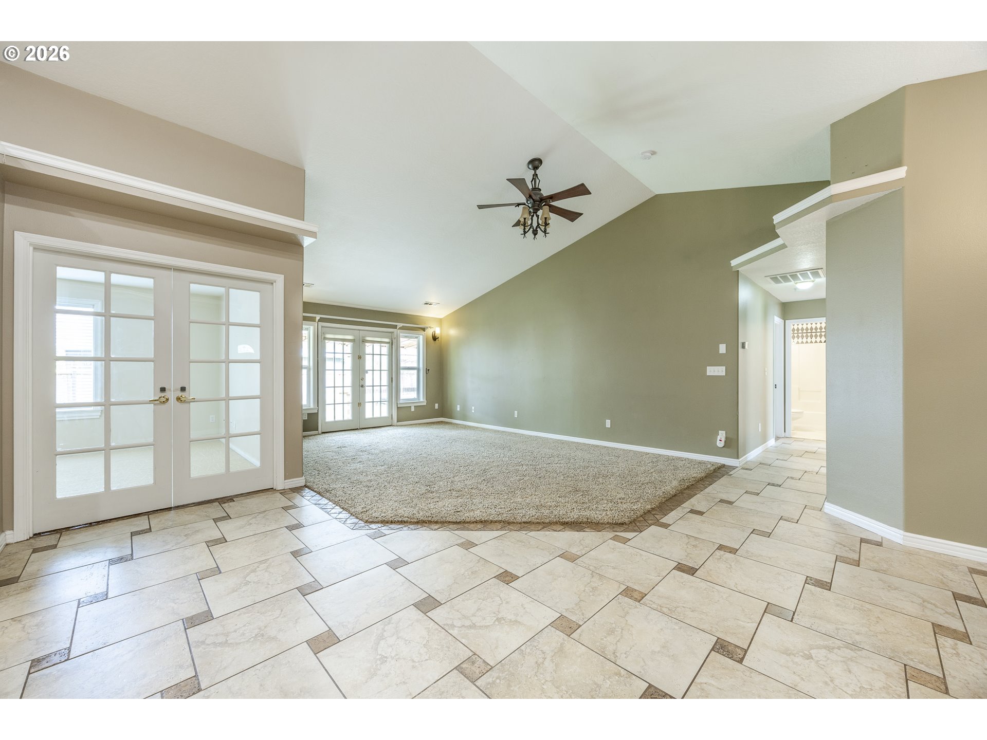 6876 Simeon Dr Property Photo 8