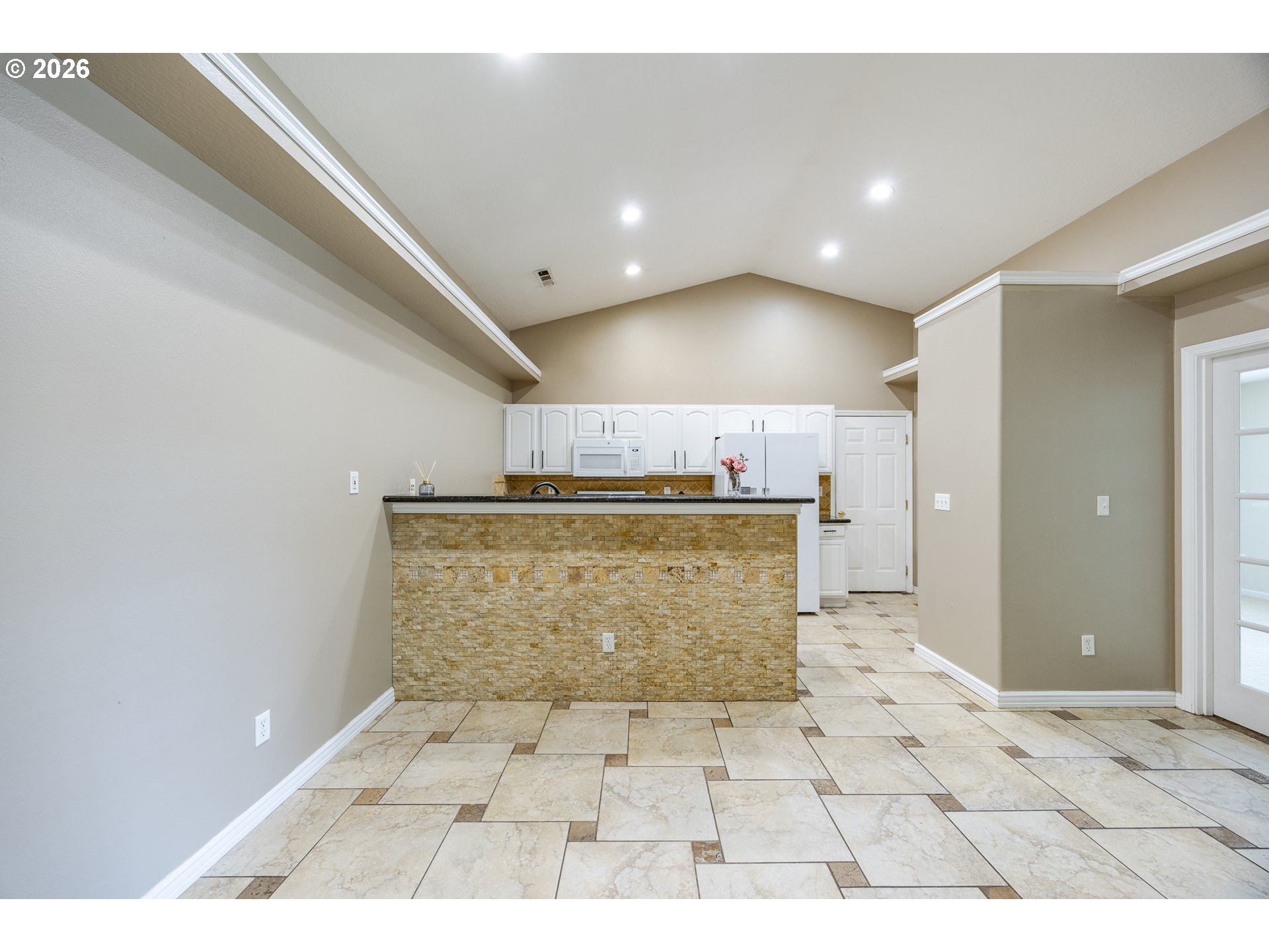 6876 Simeon Dr Property Photo 15