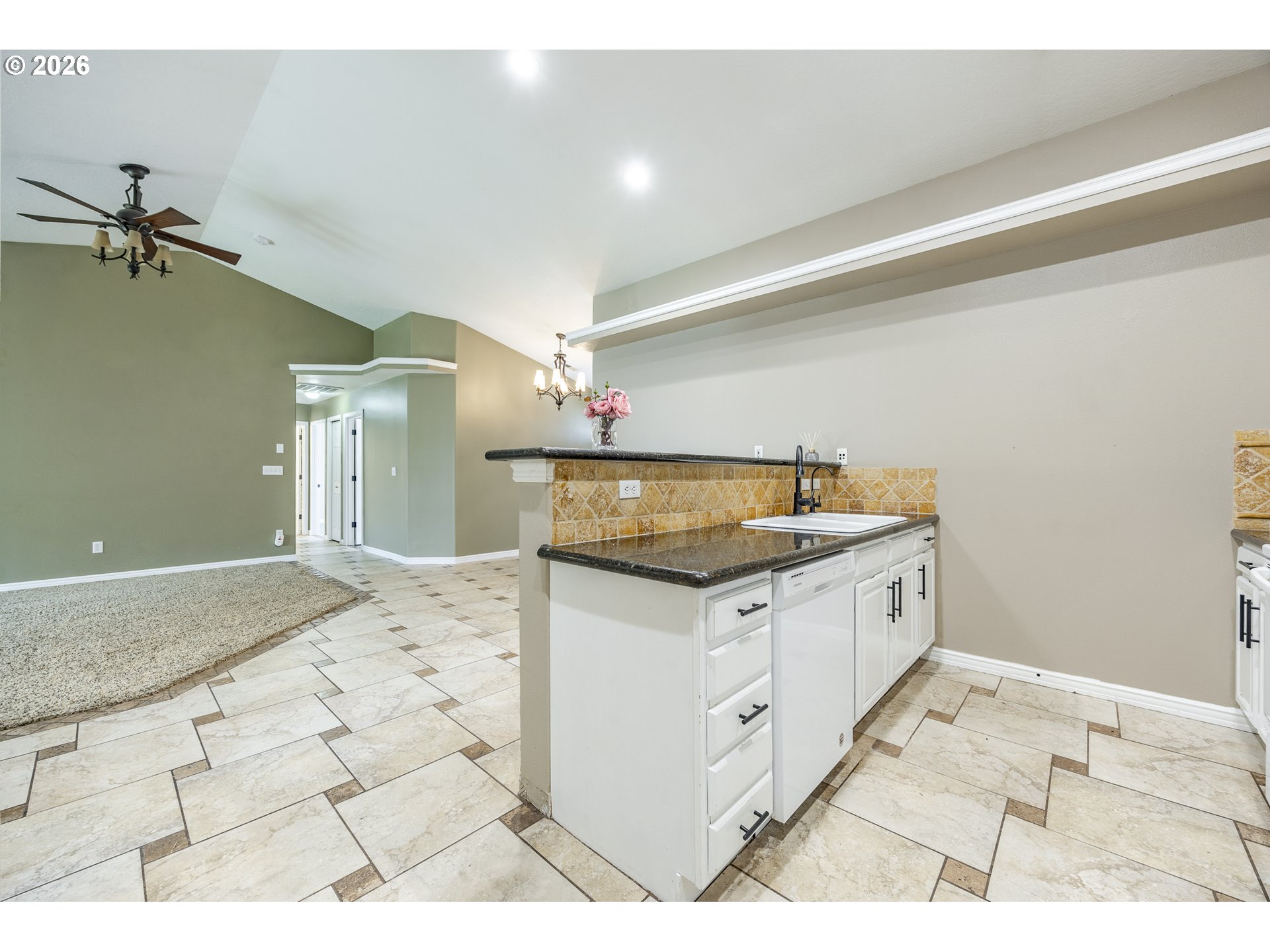 6876 Simeon Dr Property Photo 18