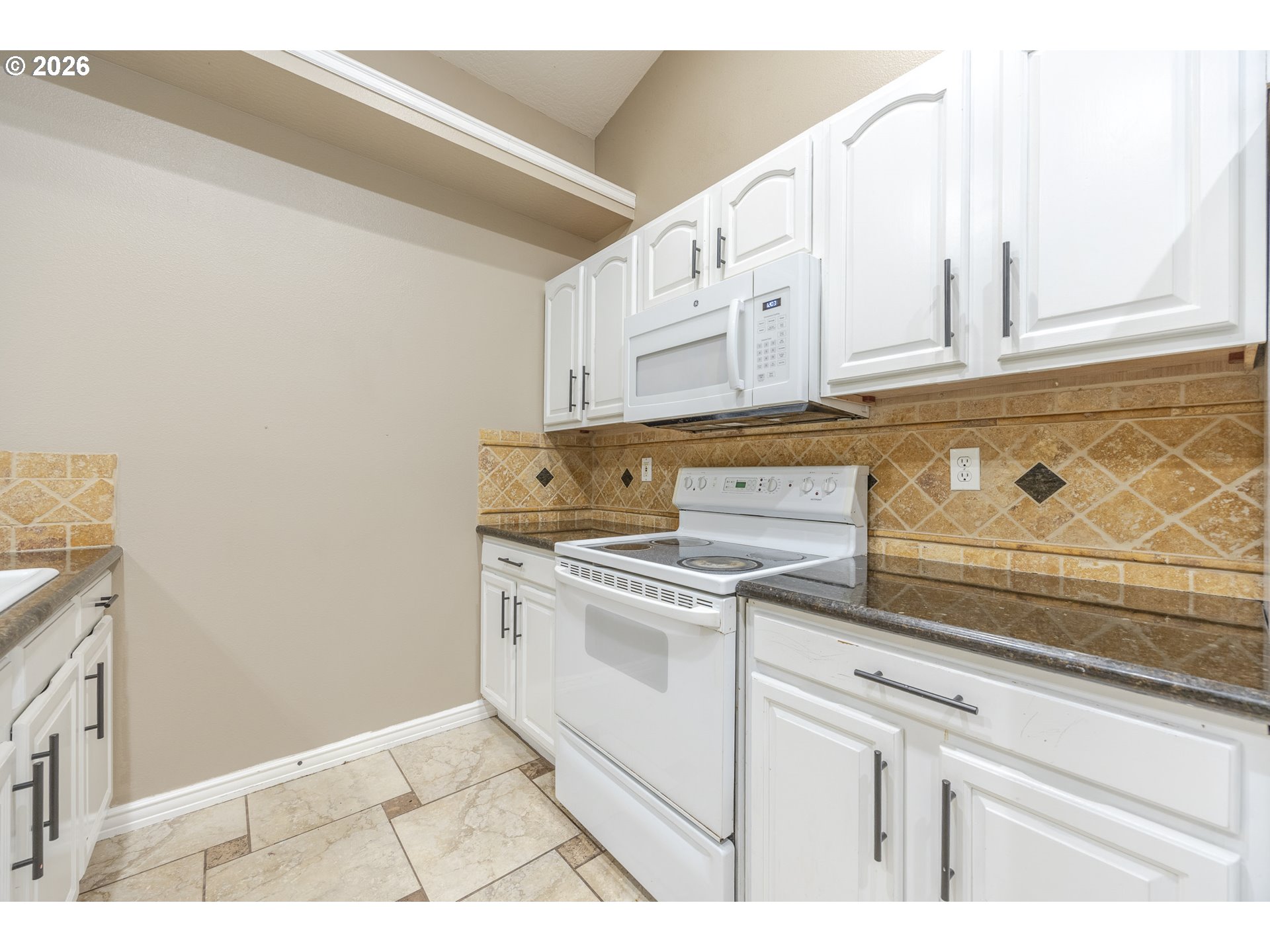 6876 Simeon Dr Property Photo 20