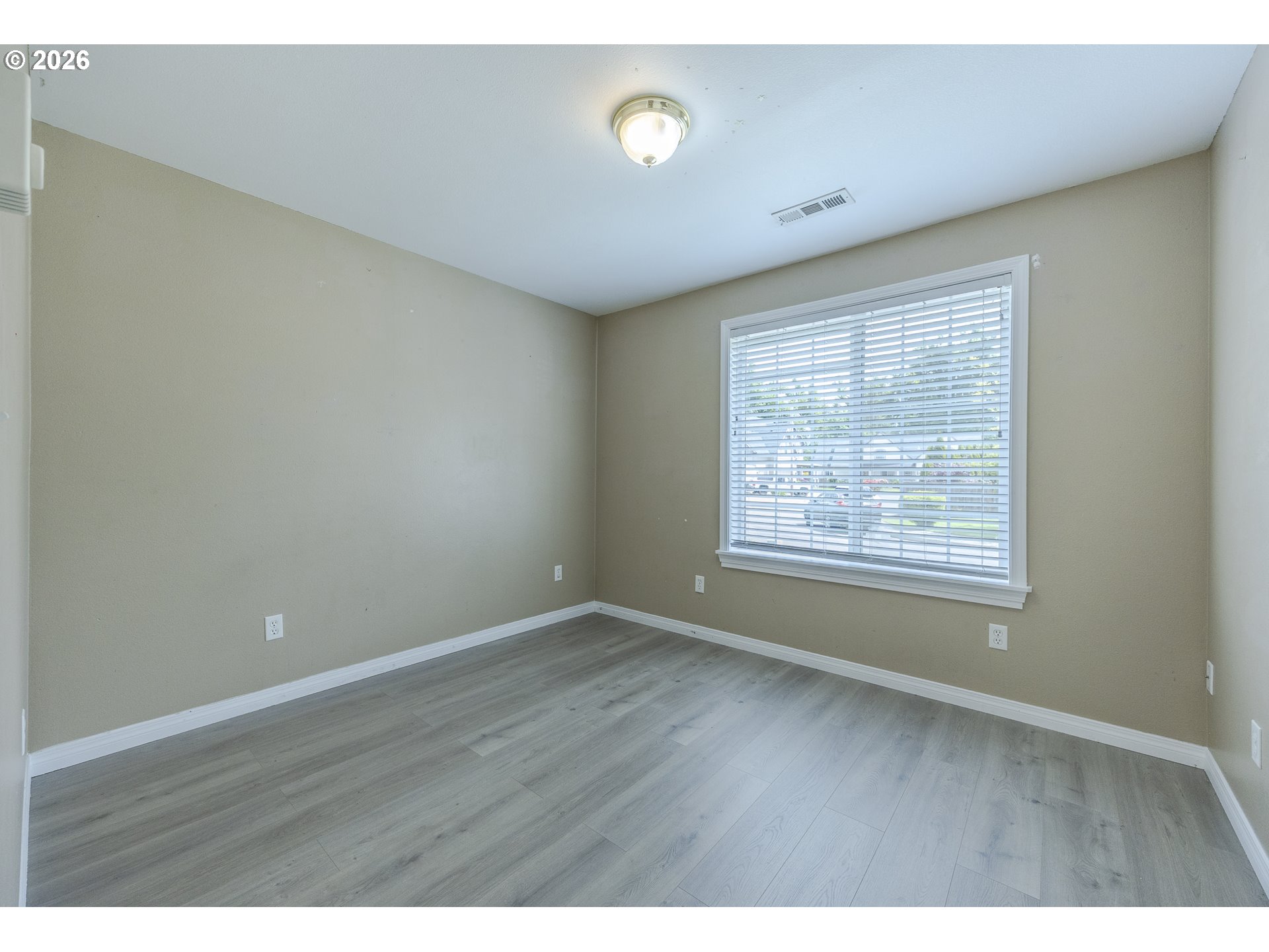 6876 Simeon Dr Property Photo 27
