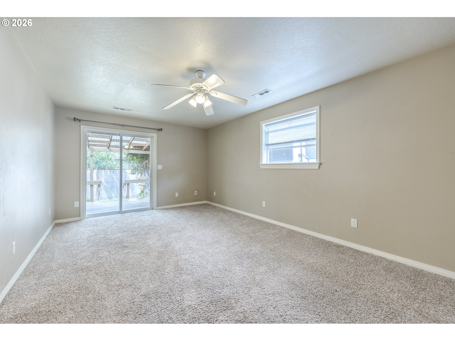 6876 Simeon Dr Property Photo 28