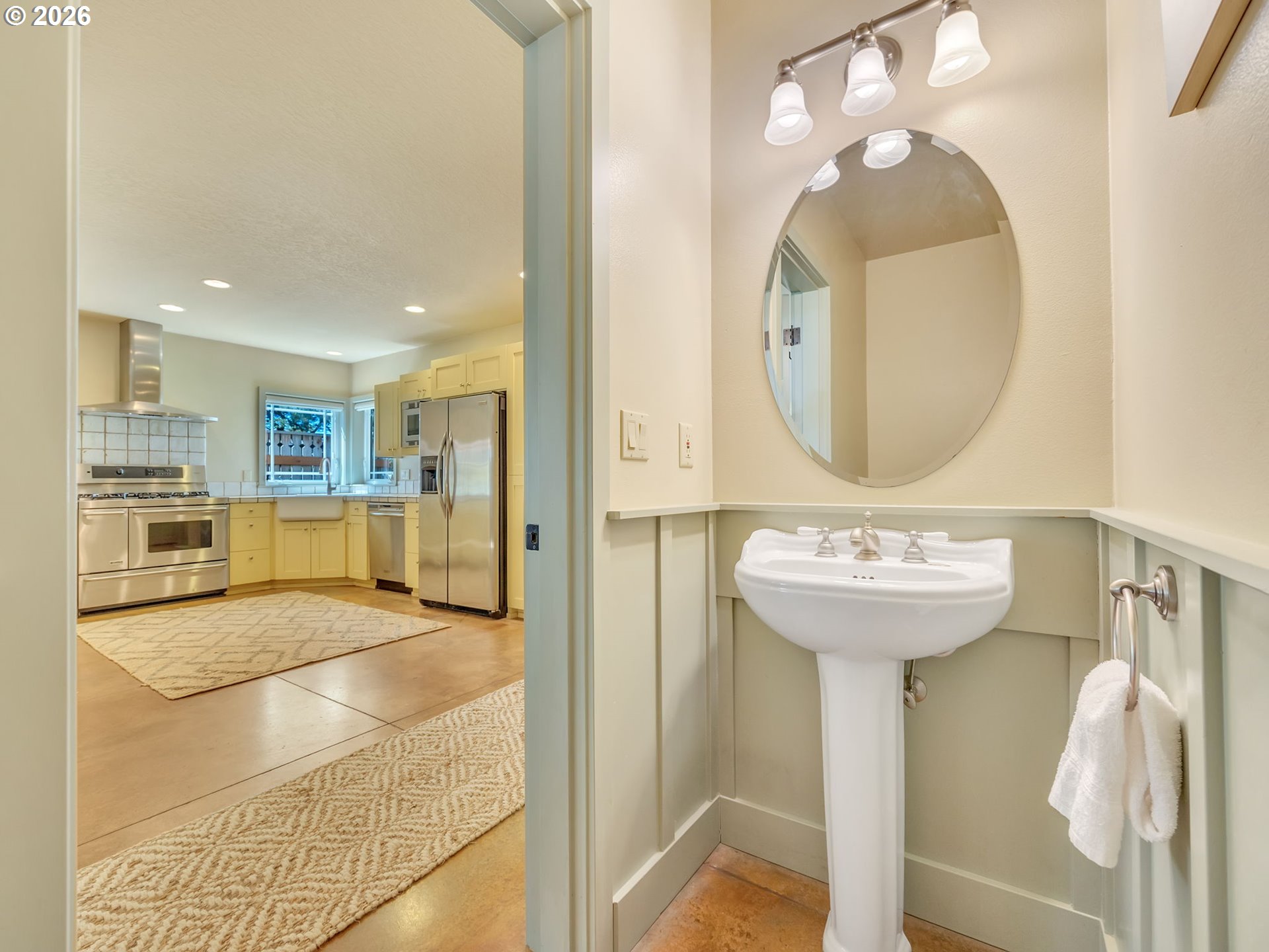 8917 Spindrift Ln Property Photo 12