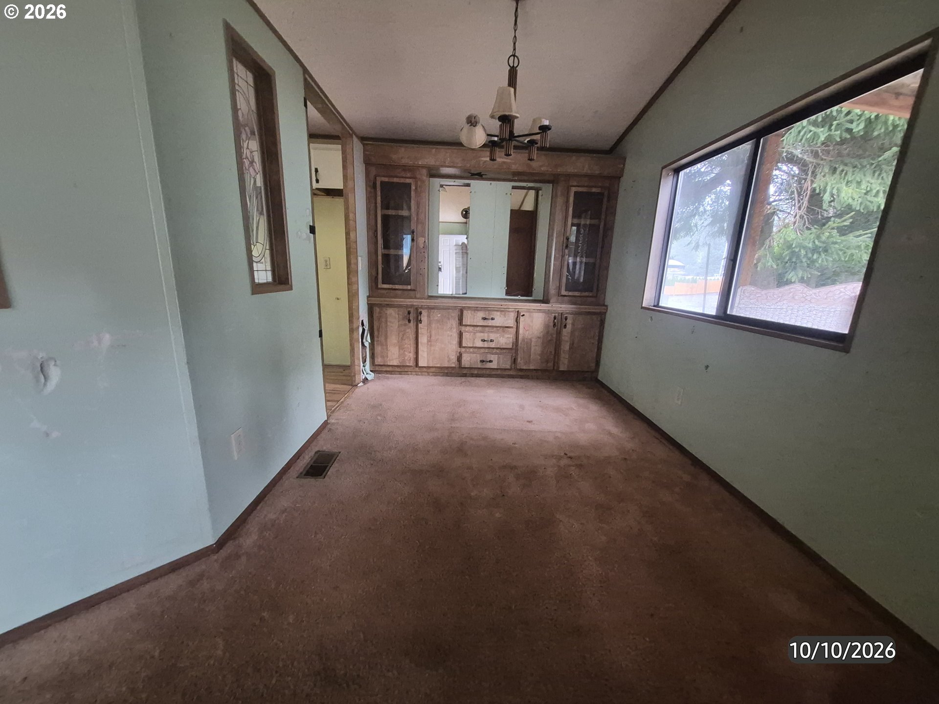 1047 S Easy St Property Photo 3