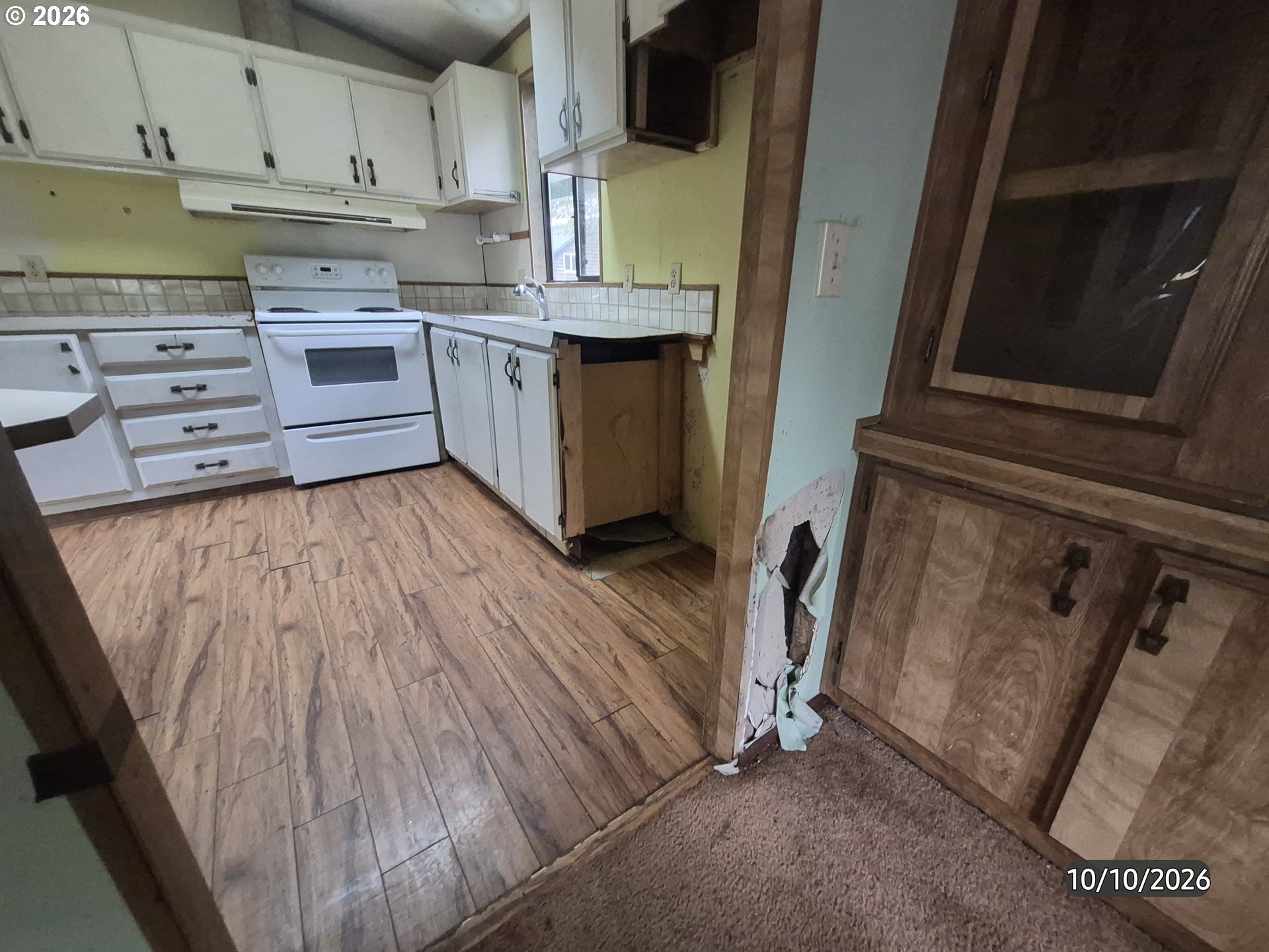 1047 S Easy St Property Photo 5
