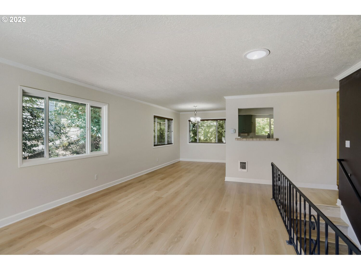 1045 Sw Bertha Blvd #7 Property Photo 5