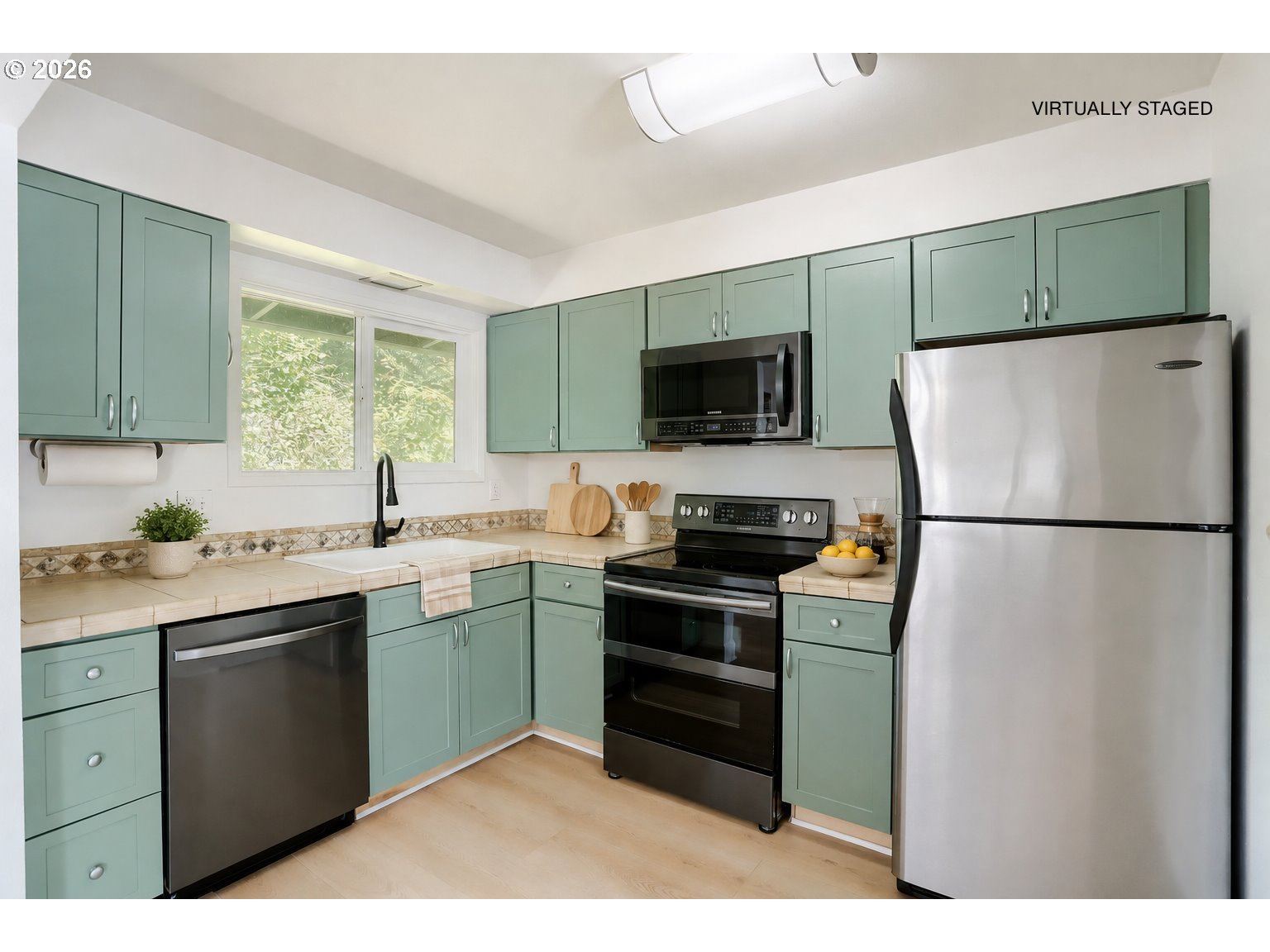1045 Sw Bertha Blvd #7 Property Photo 8