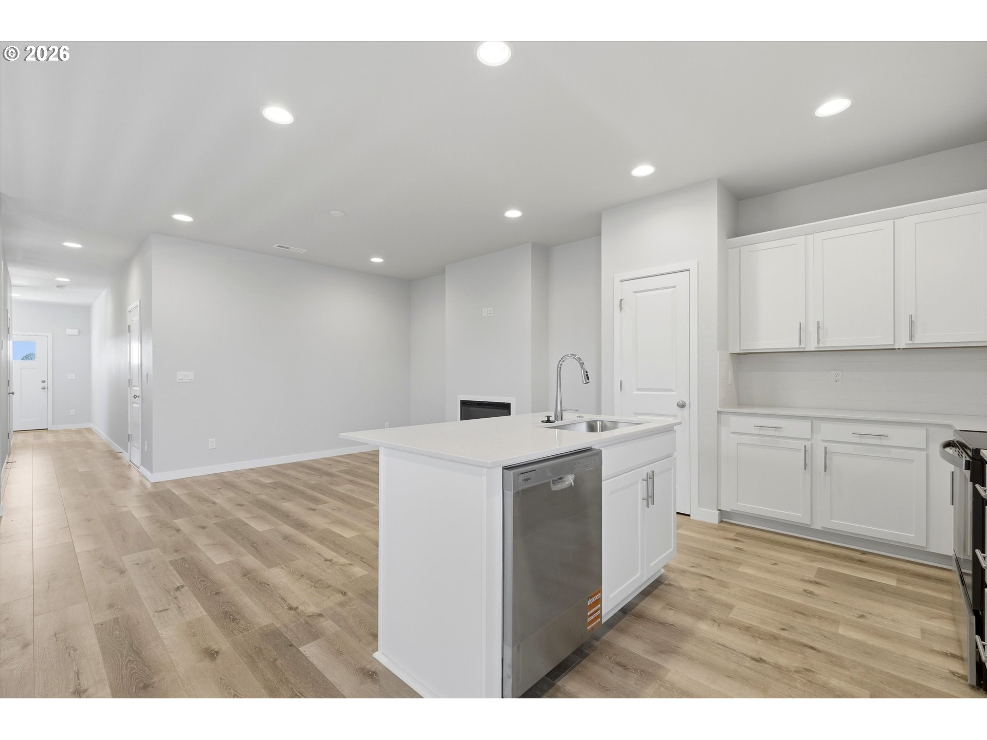 422 E Wilson St Property Photo 18